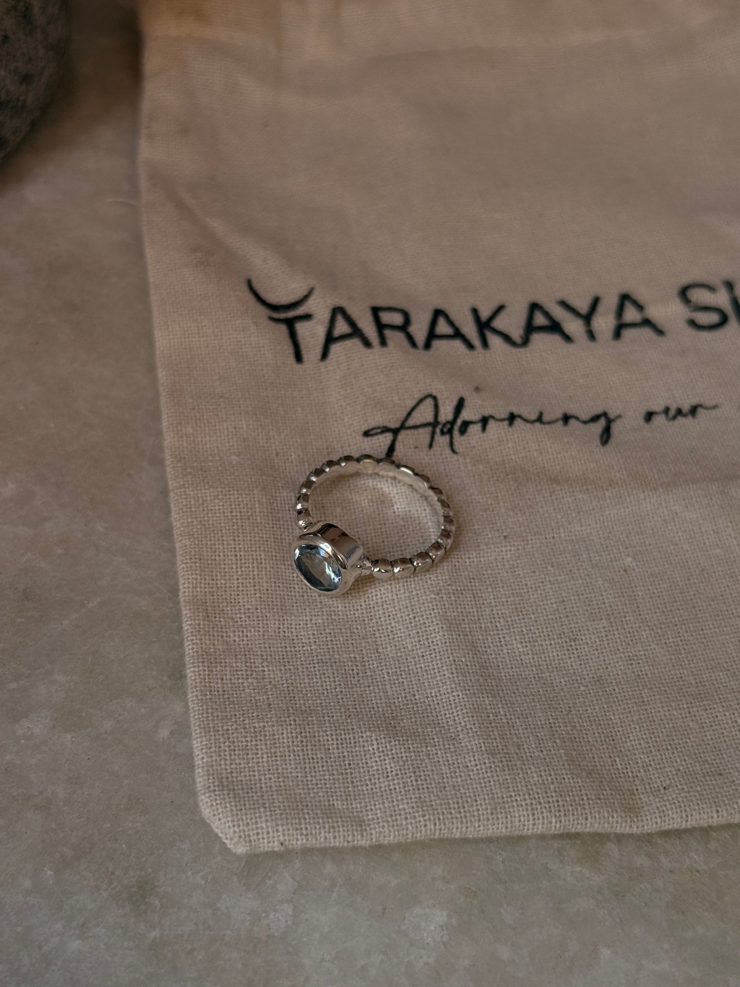 handcrafted 925 sterling silver blue topaz round dot ring