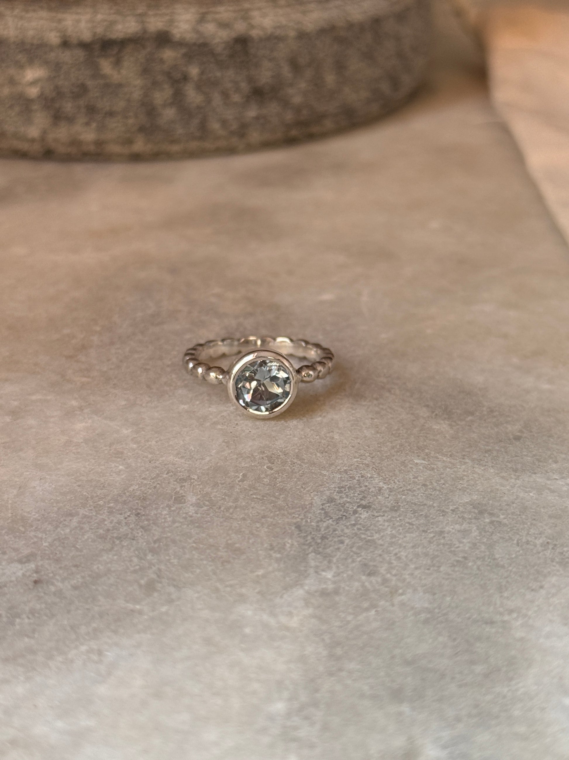 vintage-inspired blue topaz round dot 925 sterling silver ring  