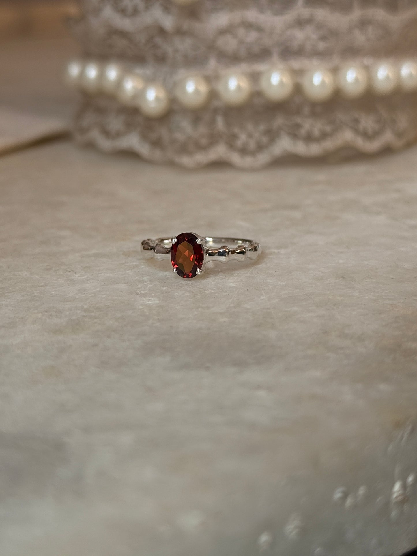 925 sterling silver garnet oval vintage ring 