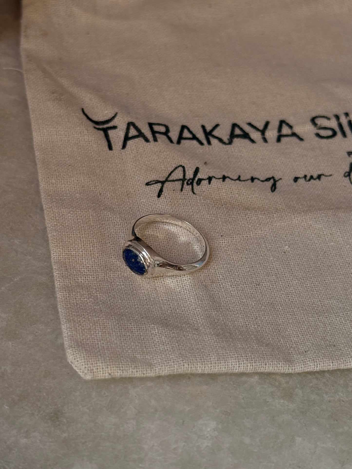 Natural lapis lazuli oval cut ring in 925 sterling silver