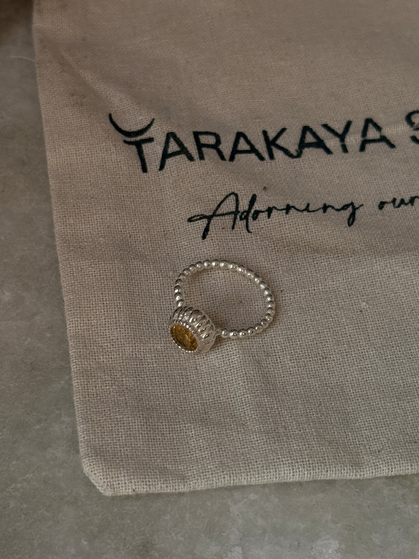 Classic 925 sterling silver citrine round cut dot band ring