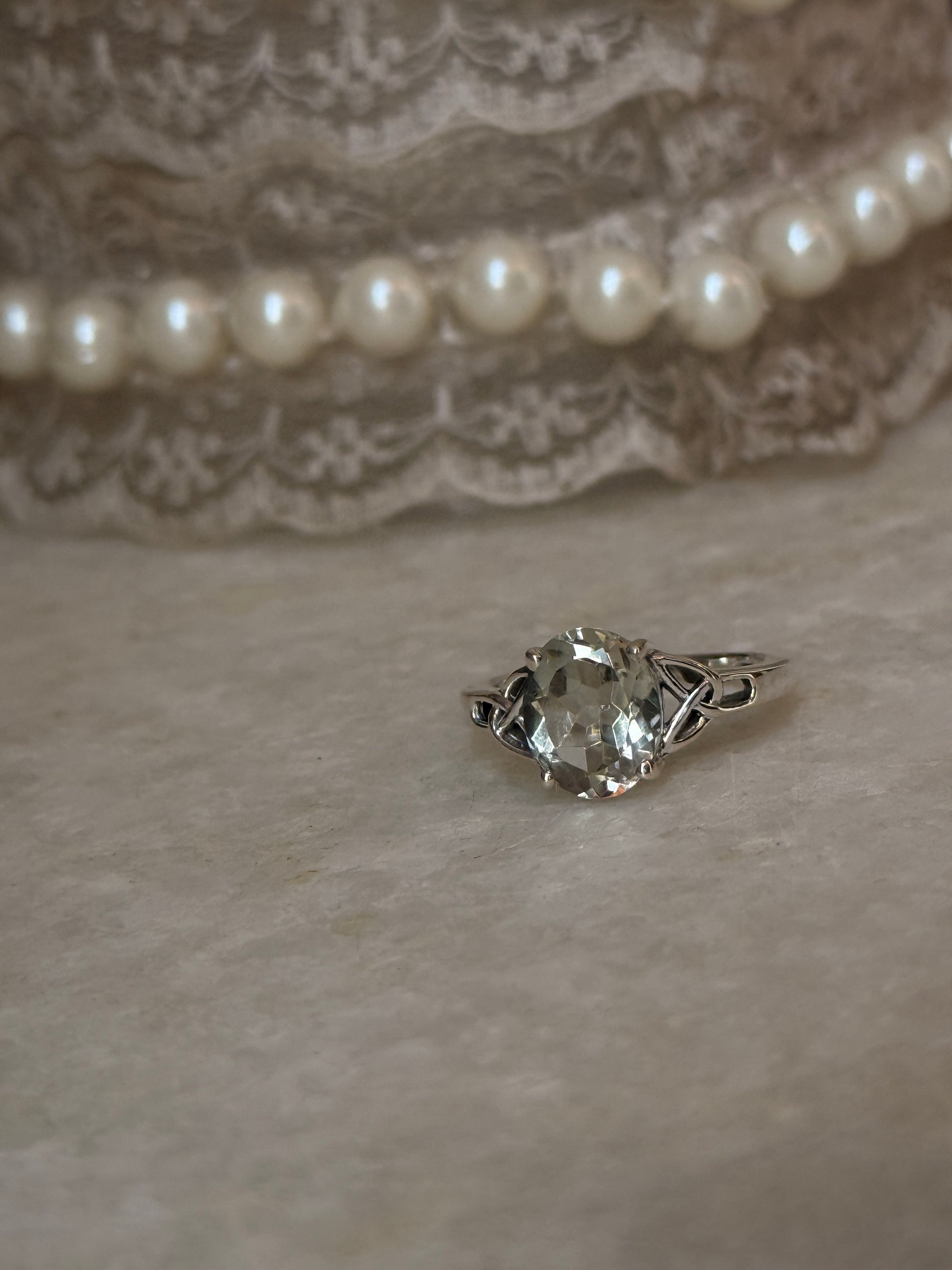 Green amethyst oval celtic knot ring in 925 sterling silver