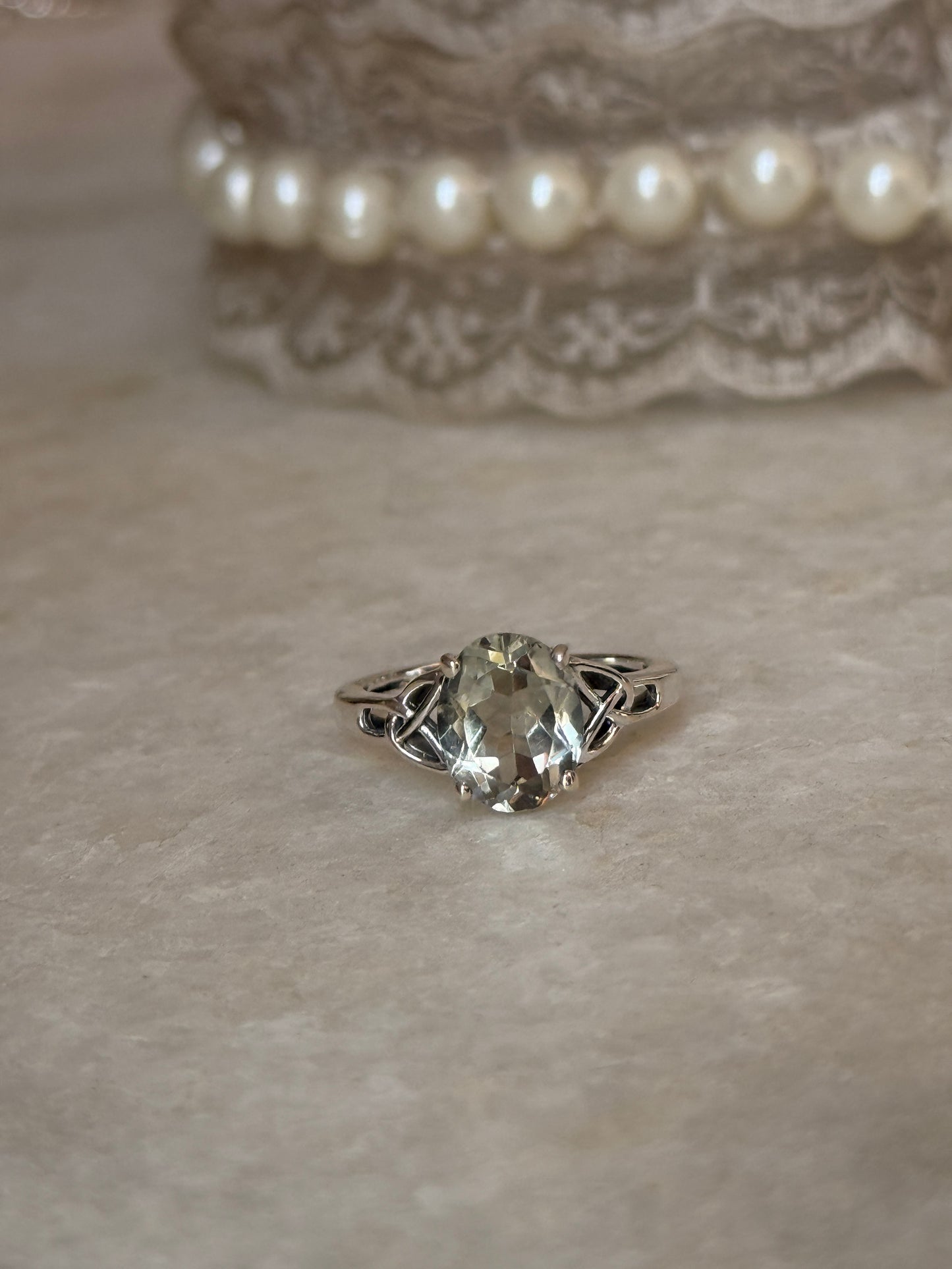 925 sterling silver green amethyst oval celtic knot ring  