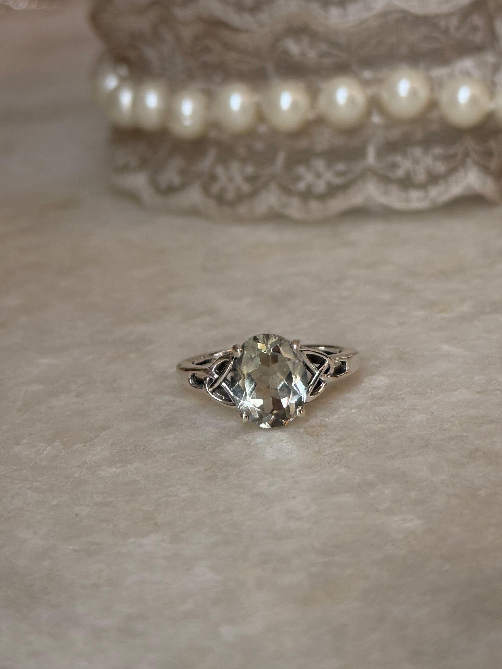 925 sterling silver green amethyst oval celtic knot ring  