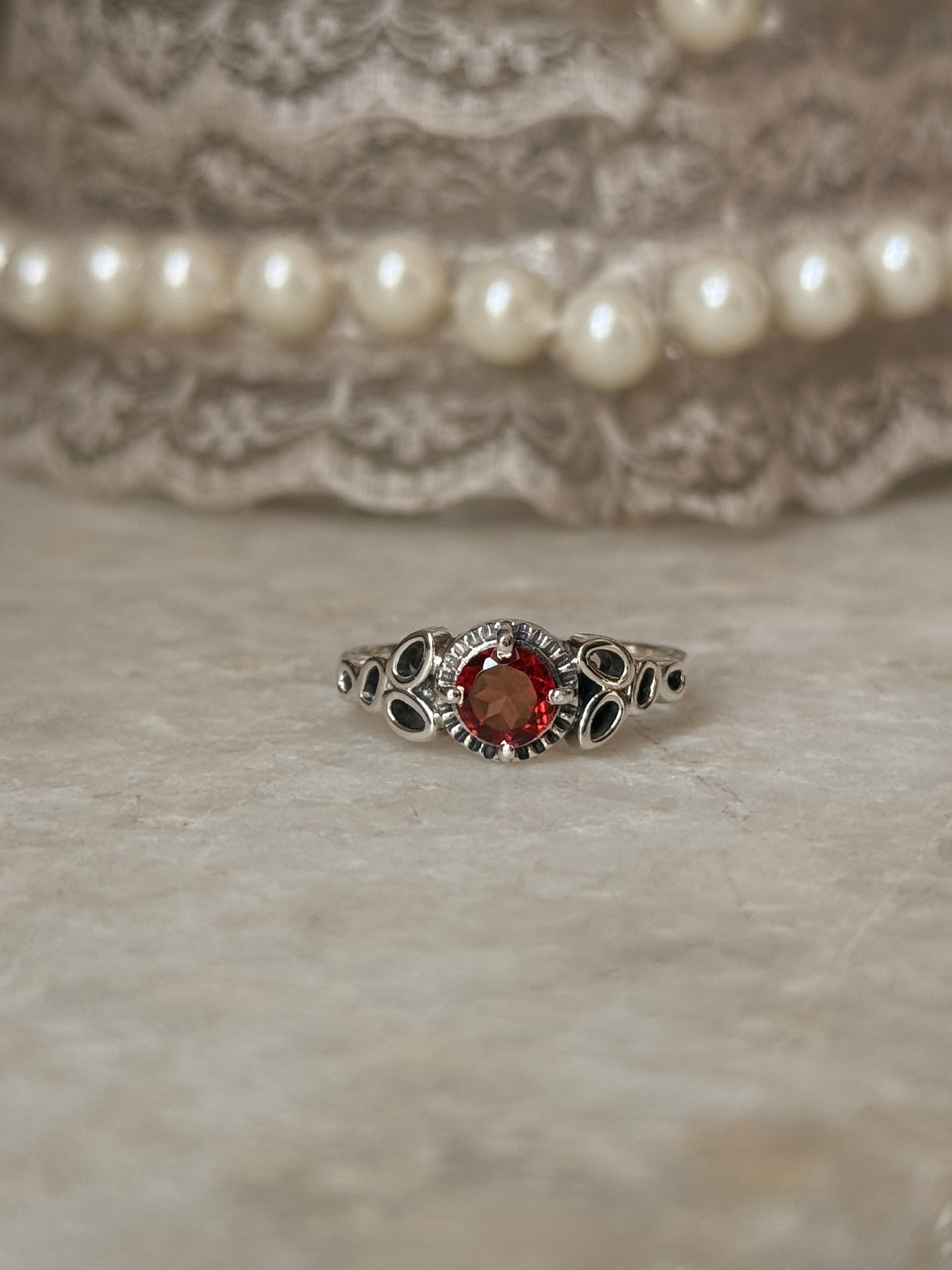 925 sterling silver garnet round vines engraved band ring  