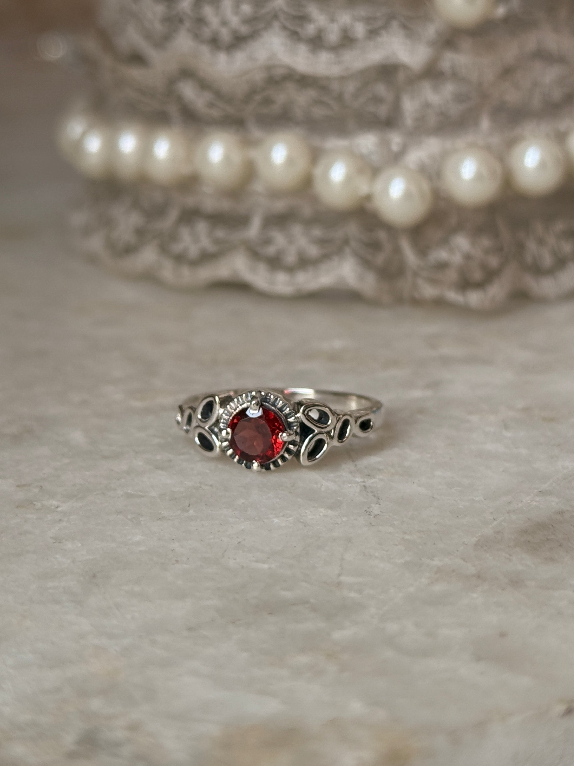 artisan 925 sterling silver garnet vines engraved ring