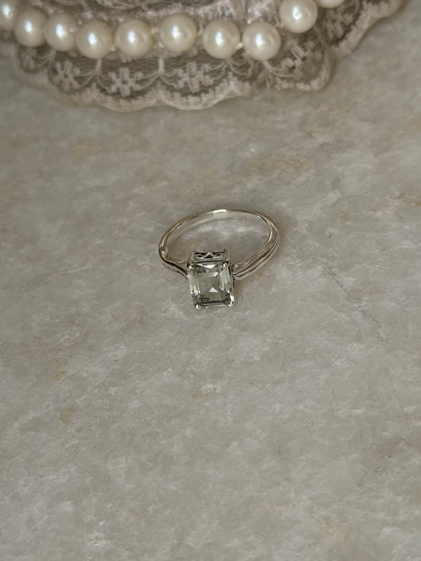 Elegant green amethyst rectangular 925 sterling silver ring