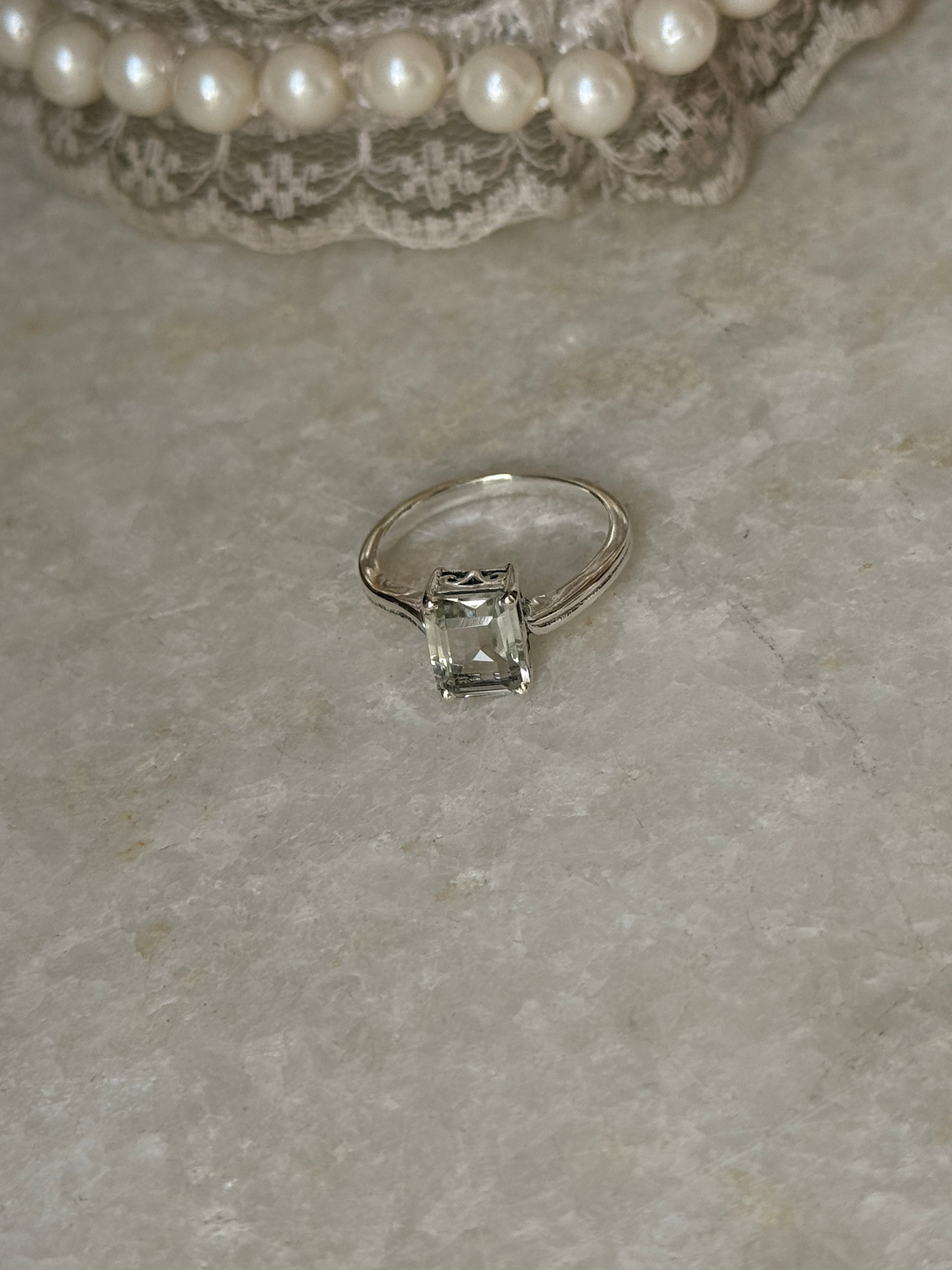 Elegant green amethyst rectangular 925 sterling silver ring