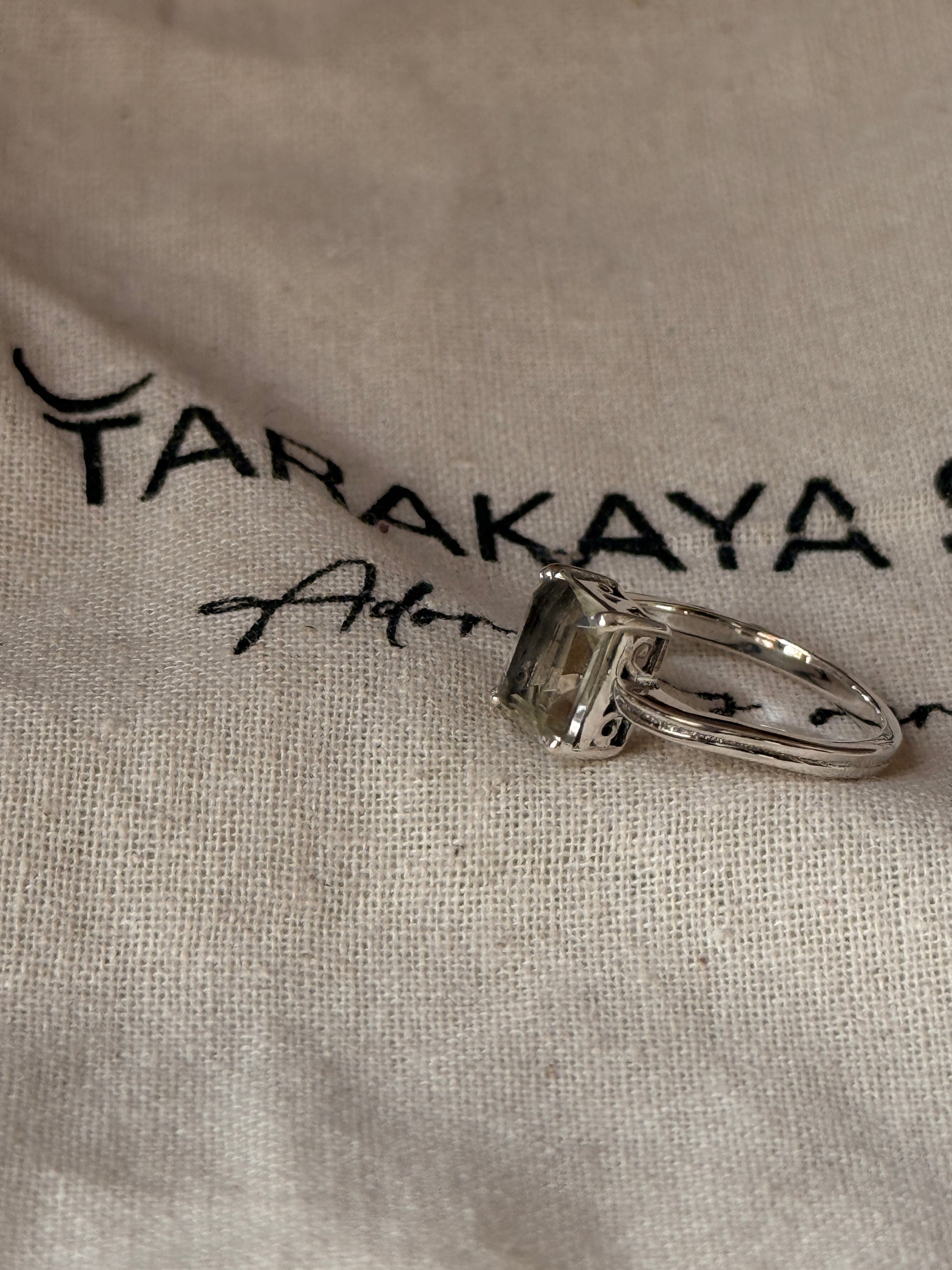 Vintage style 925 sterling silver green amethyst rectangular ring  