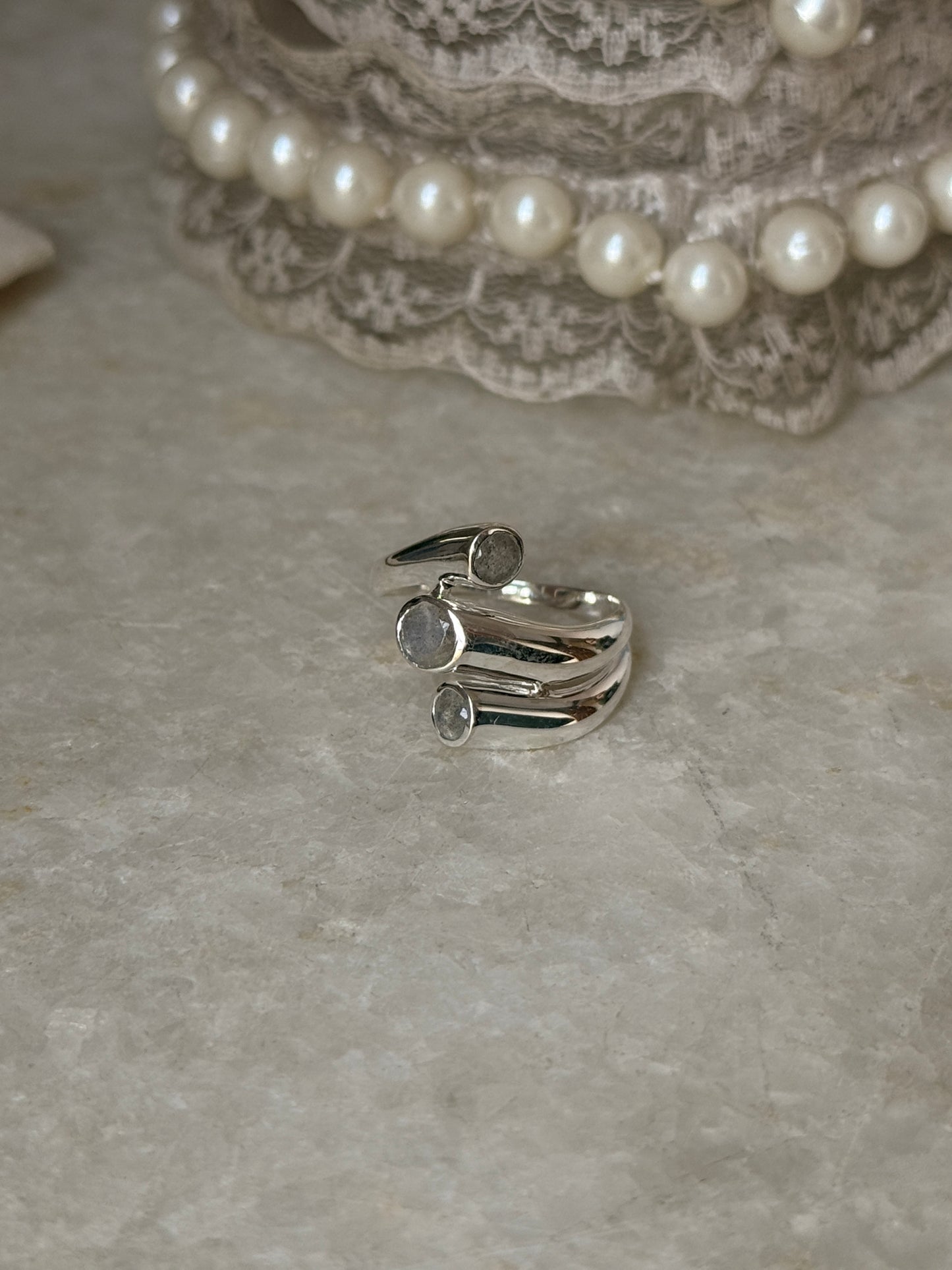 Handmade 925 sterling silver labradorite 3 stone ring
