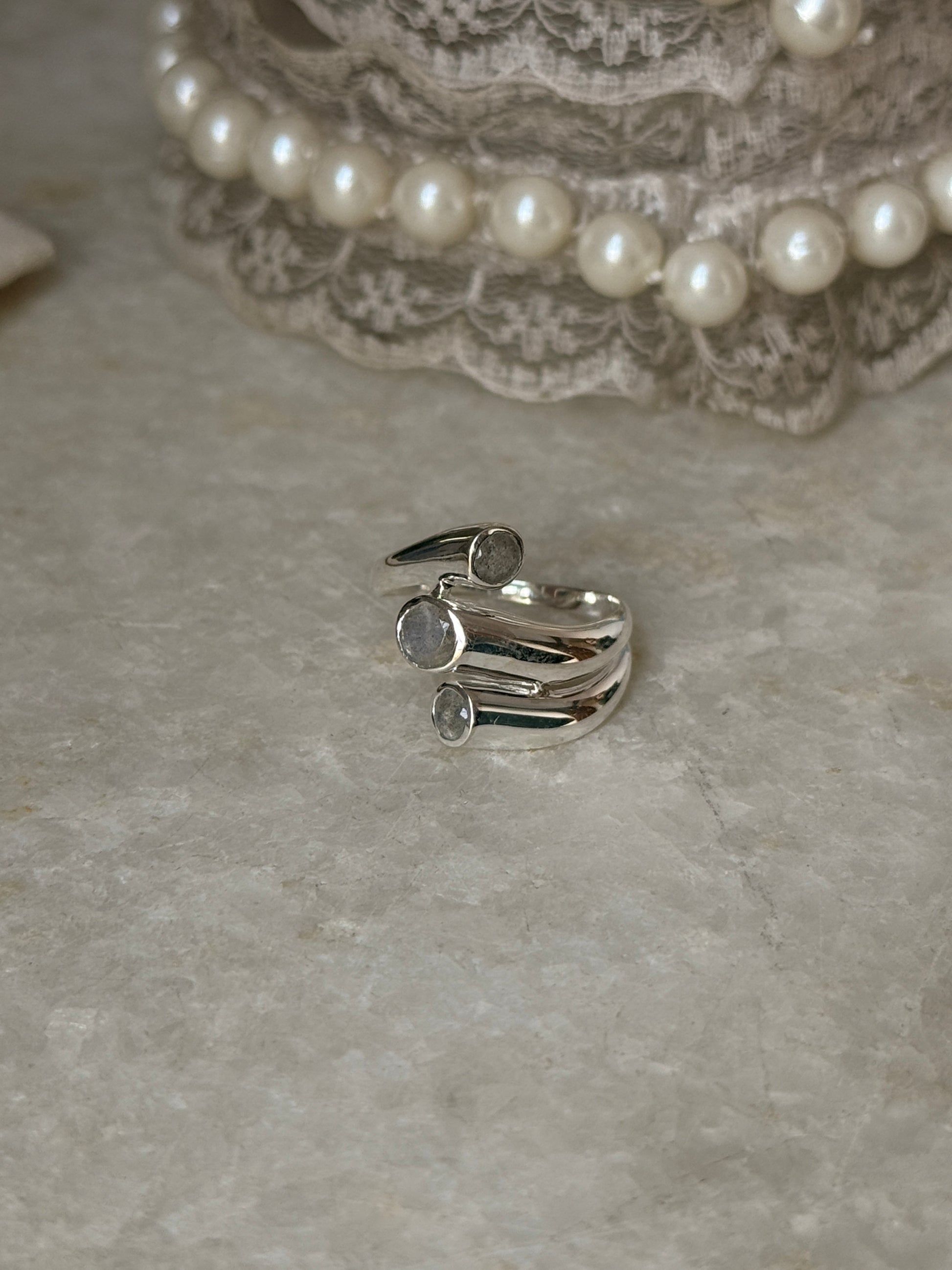 Handmade 925 sterling silver labradorite 3 stone ring