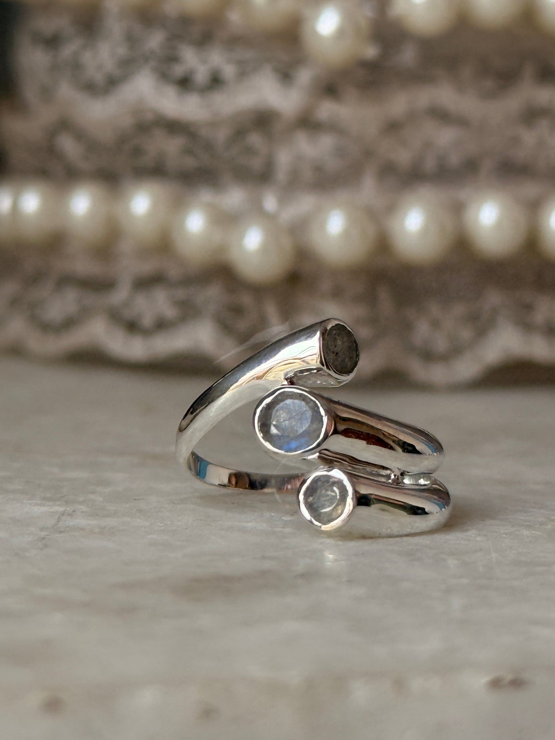 Vintage style 925 sterling silver labradorite 3 stone ring  