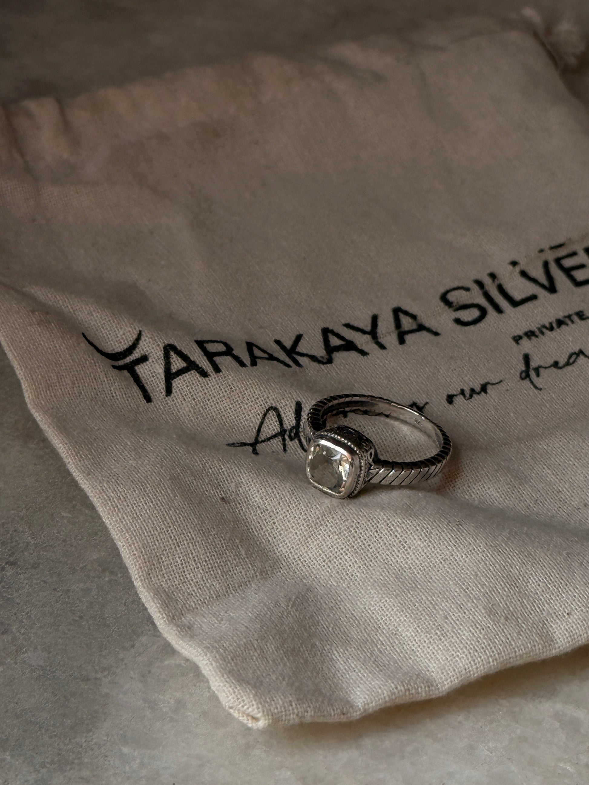 handcrafted 925 sterling silver green amethyst engraved band ring