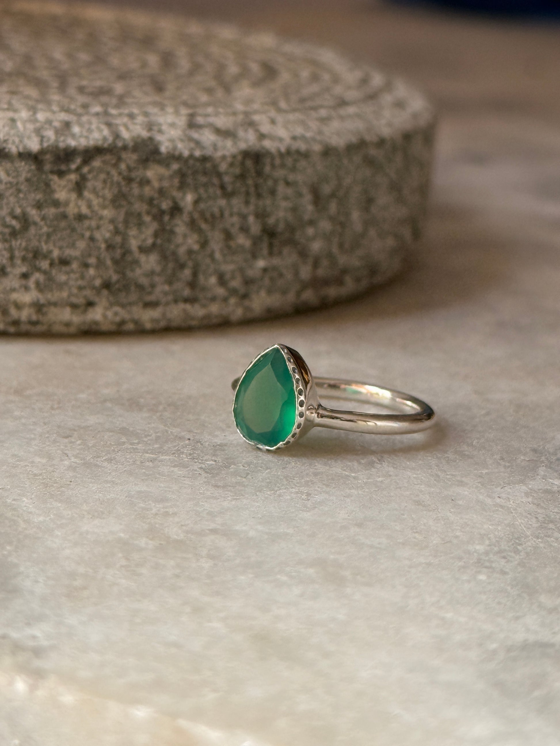 925 sterling silver green onyx pear ring  