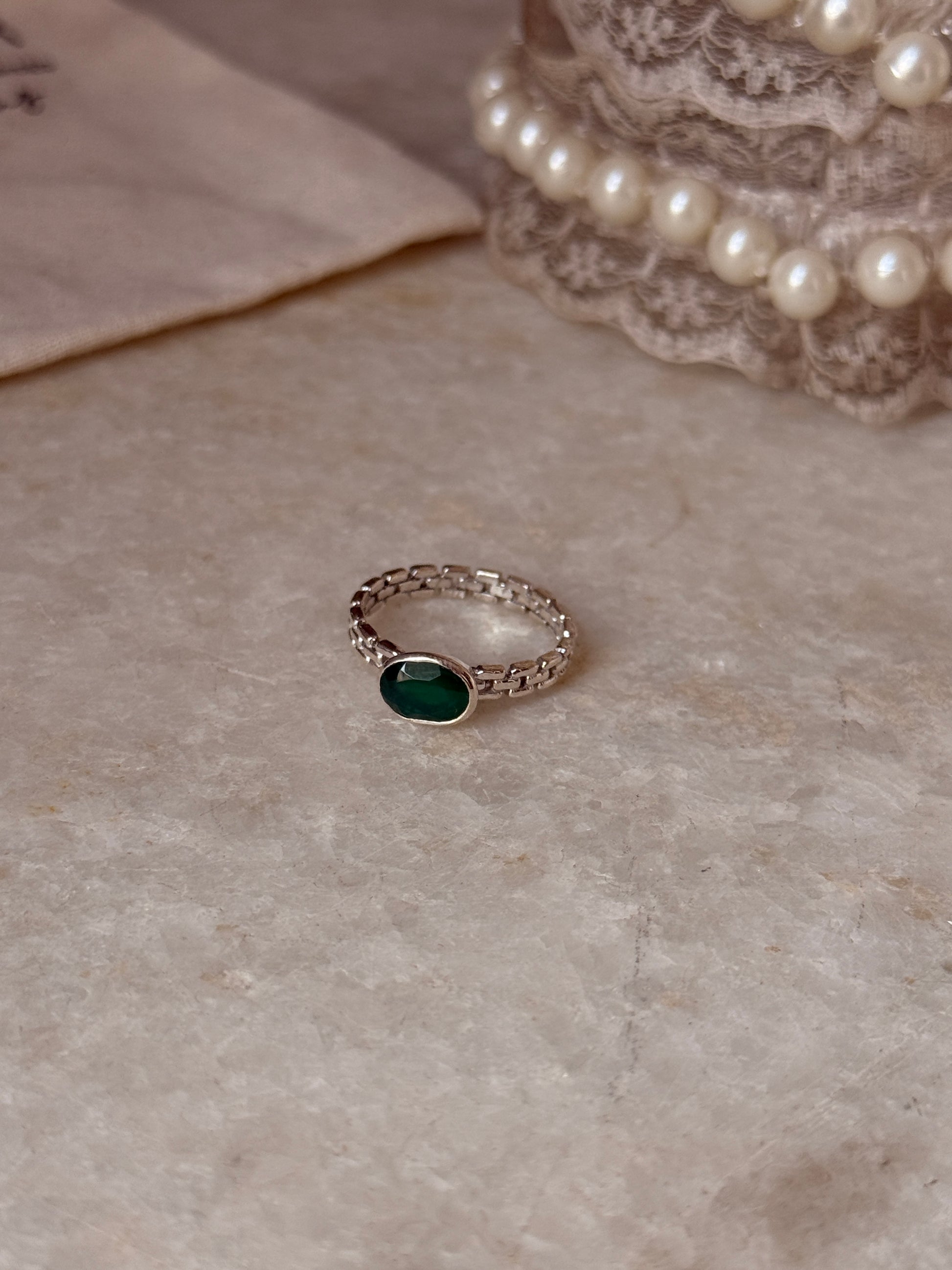Elegant green onyx oval brick band 925 sterling silver ring