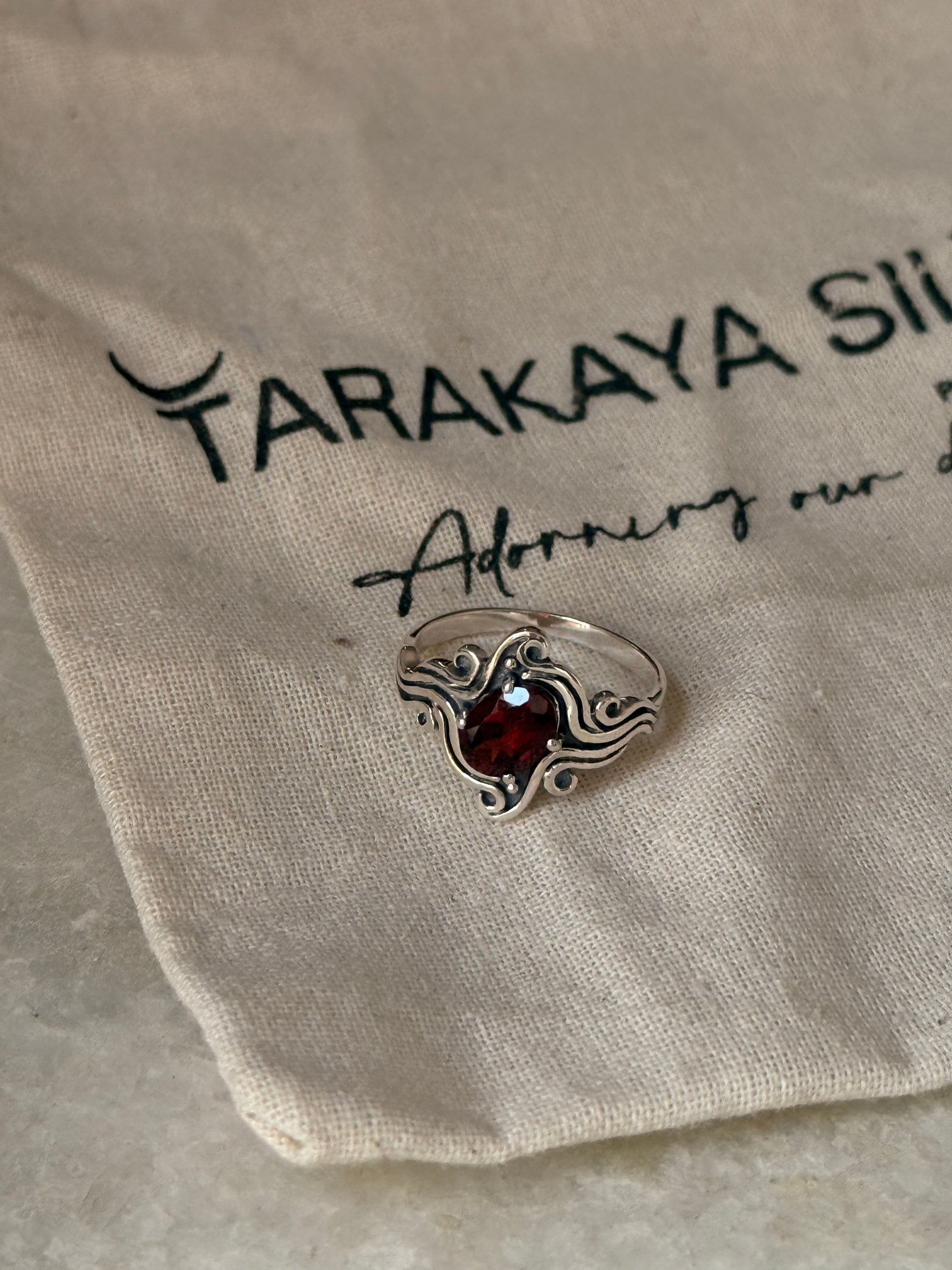 elegant garnet gemstone 925 sterling silver wavy ring  