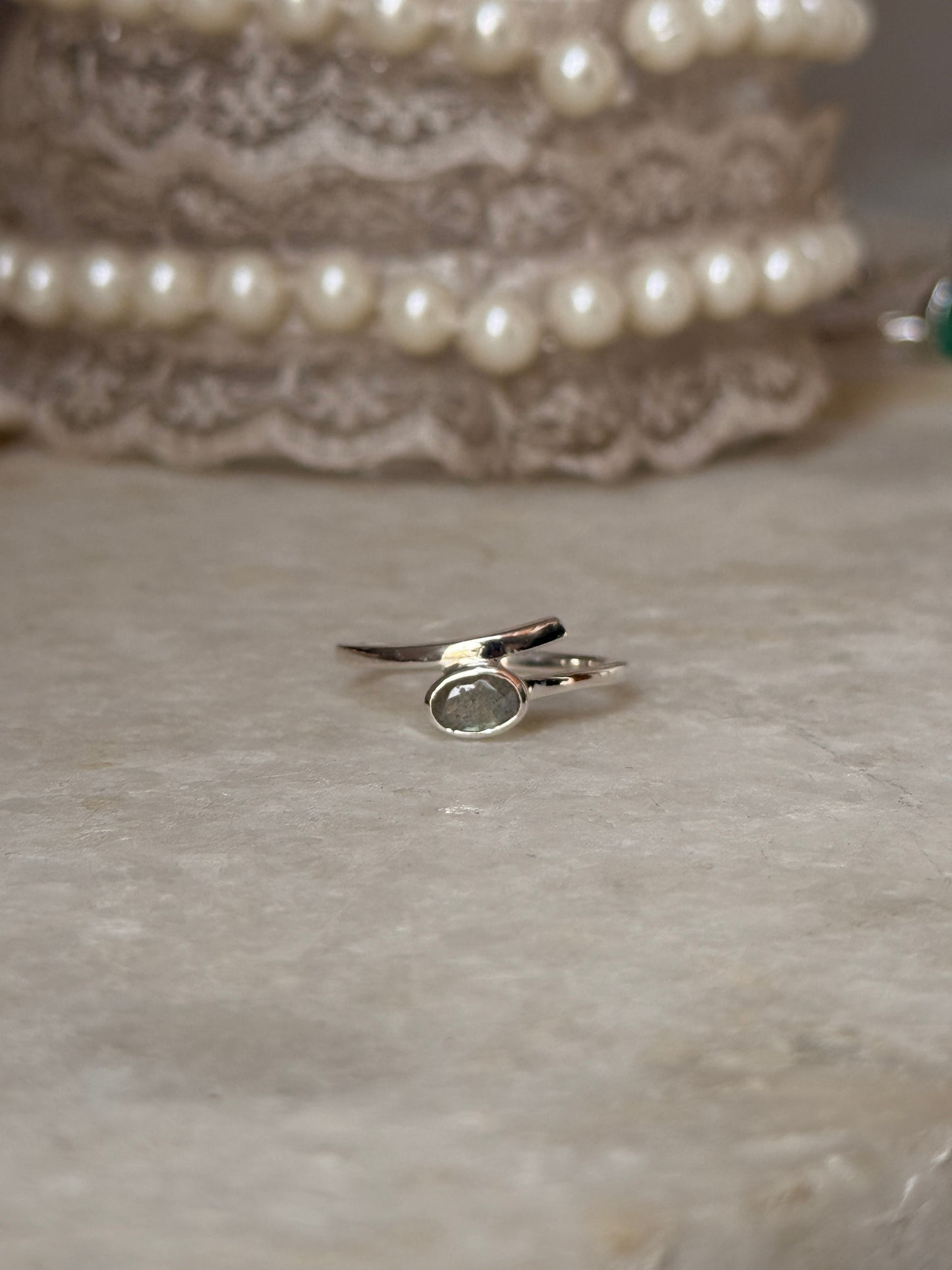 925 sterling silver labradorite oval ring  