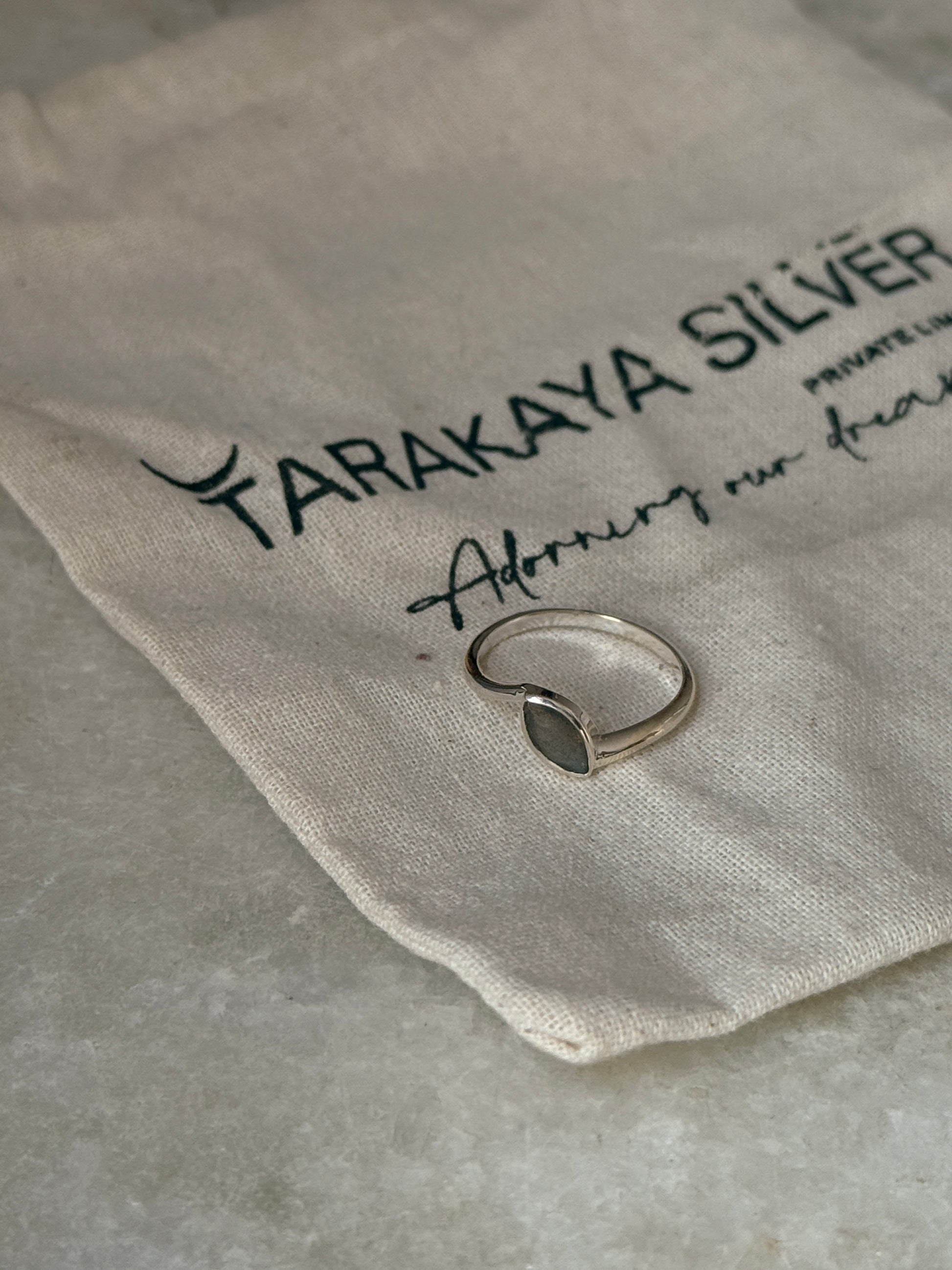 Statement 925 sterling silver labradorite marquise ring