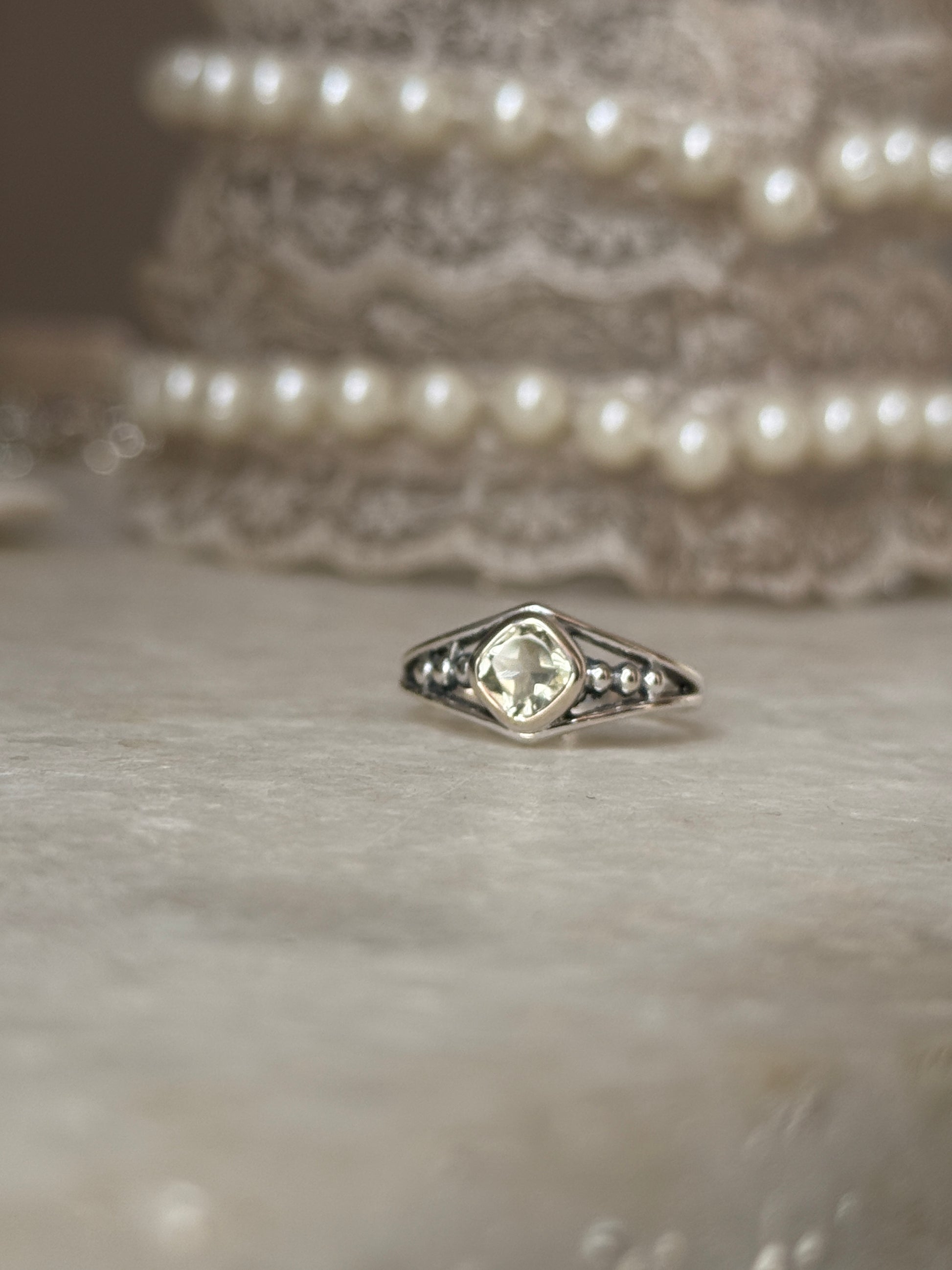 vintage-inspired green amethyst 925 sterling silver rawa ring  