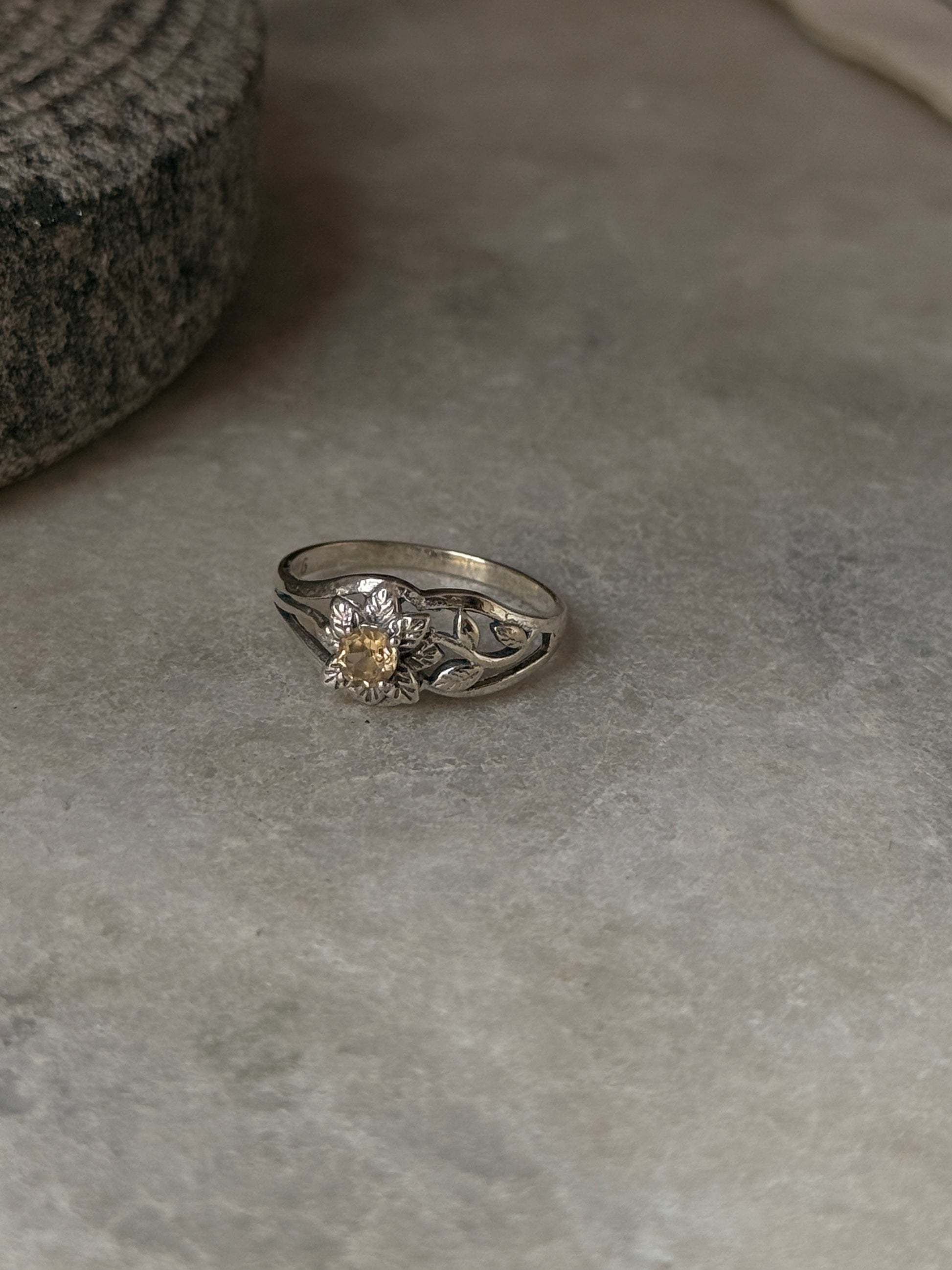 handcrafted 925 sterling silver citrine leaf design ring