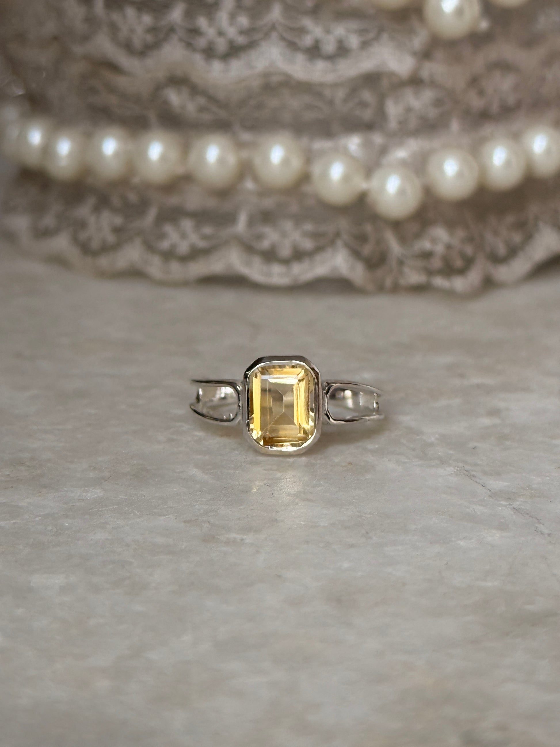 Citrine rectangular cut ring in 925 sterling silver