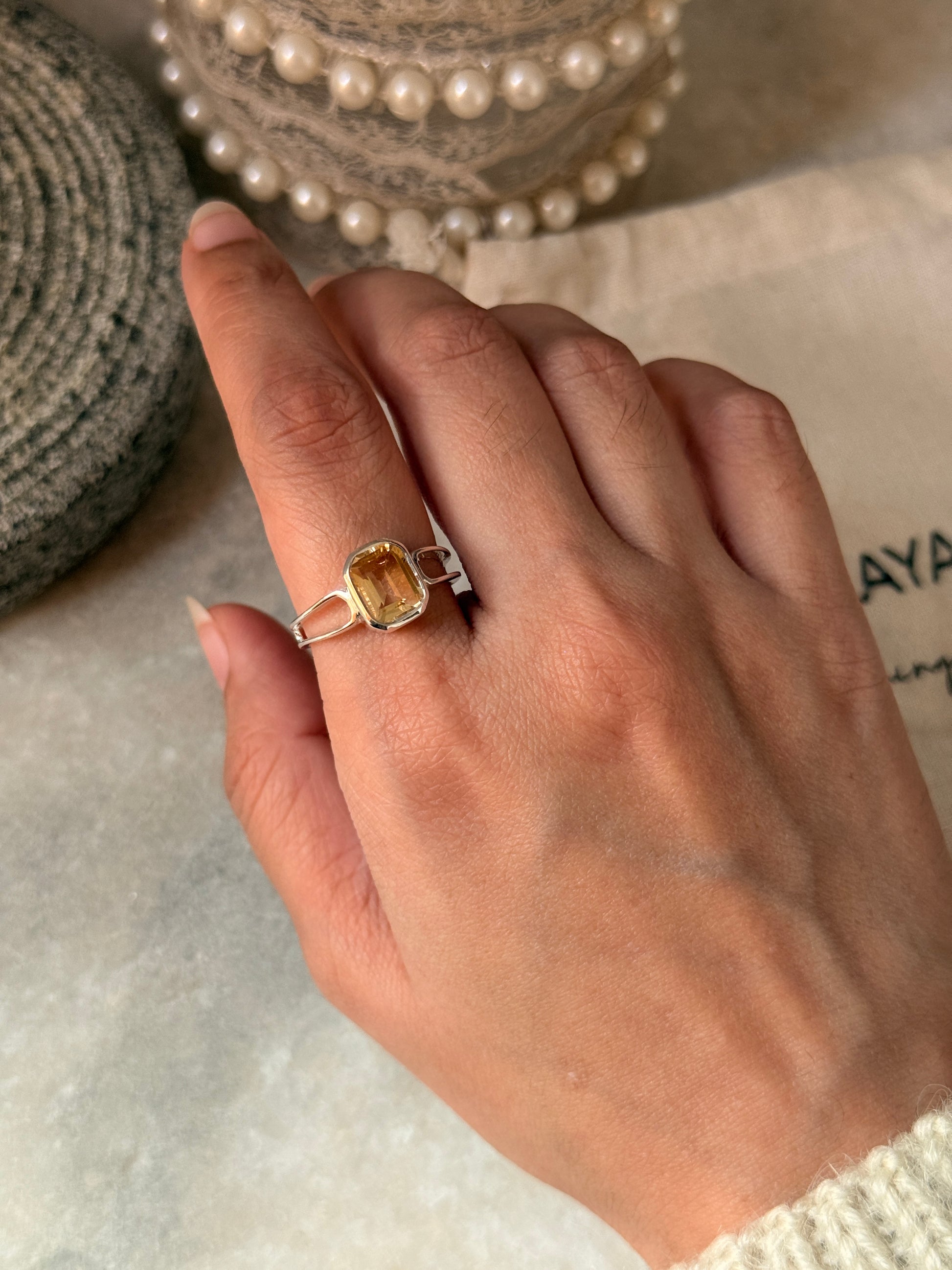 Elegant citrine rectangle 925 sterling silver ring