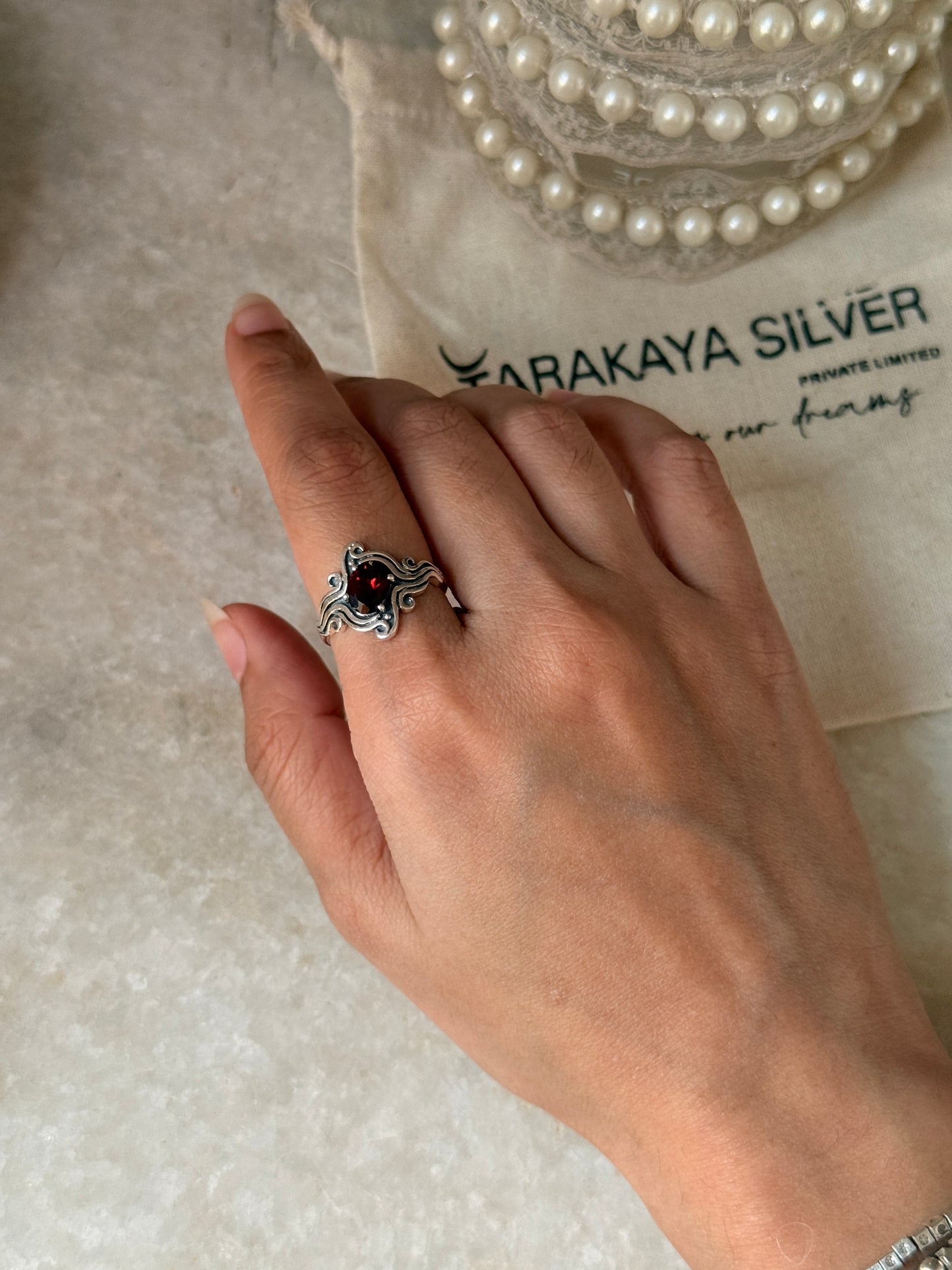 handcrafted 925 sterling silver garnet wavy band ring