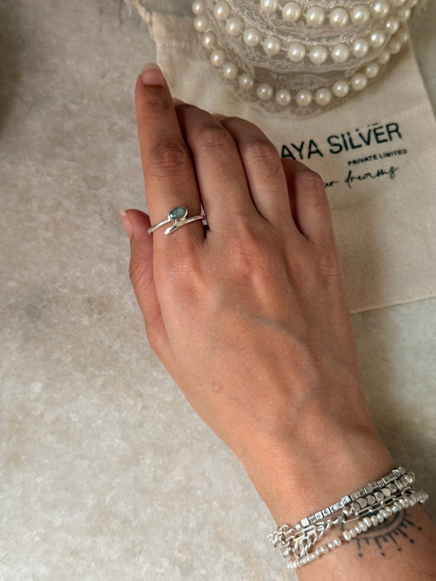 elegant labradorite oval gemstone 925 sterling silver ring  