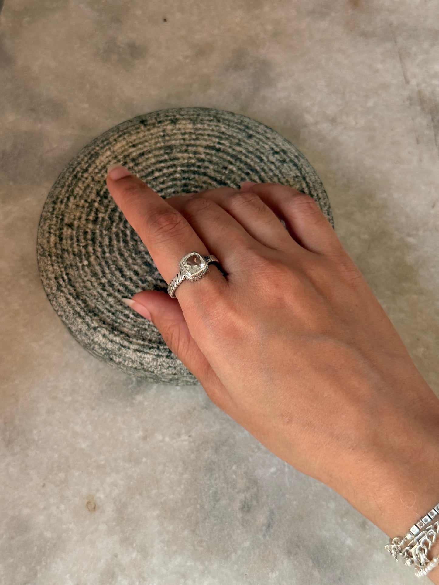 natural green amethyst gemstone 925 sterling silver line engraved ring