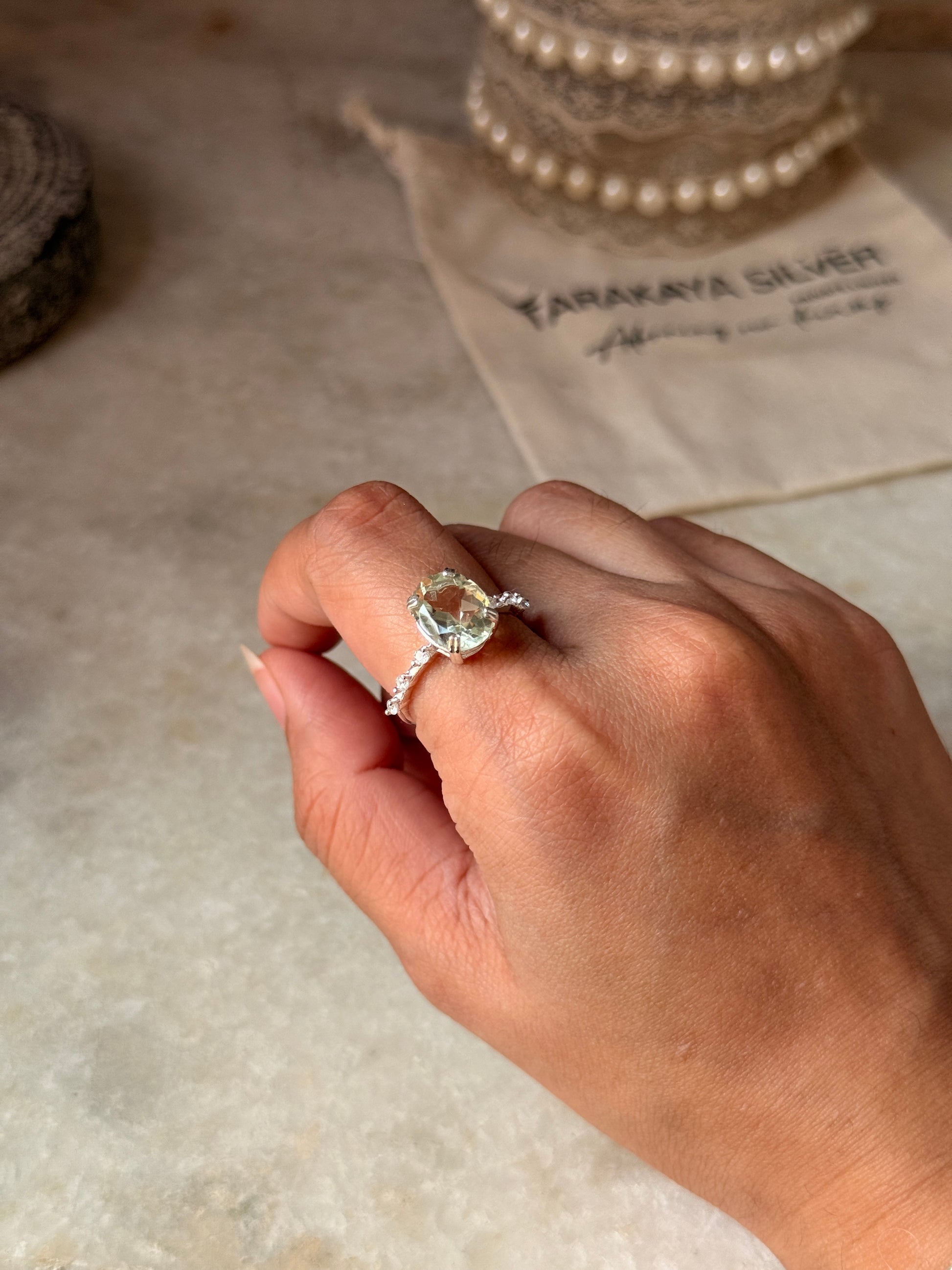 boho style 925 sterling silver green amethyst oval CZ ring