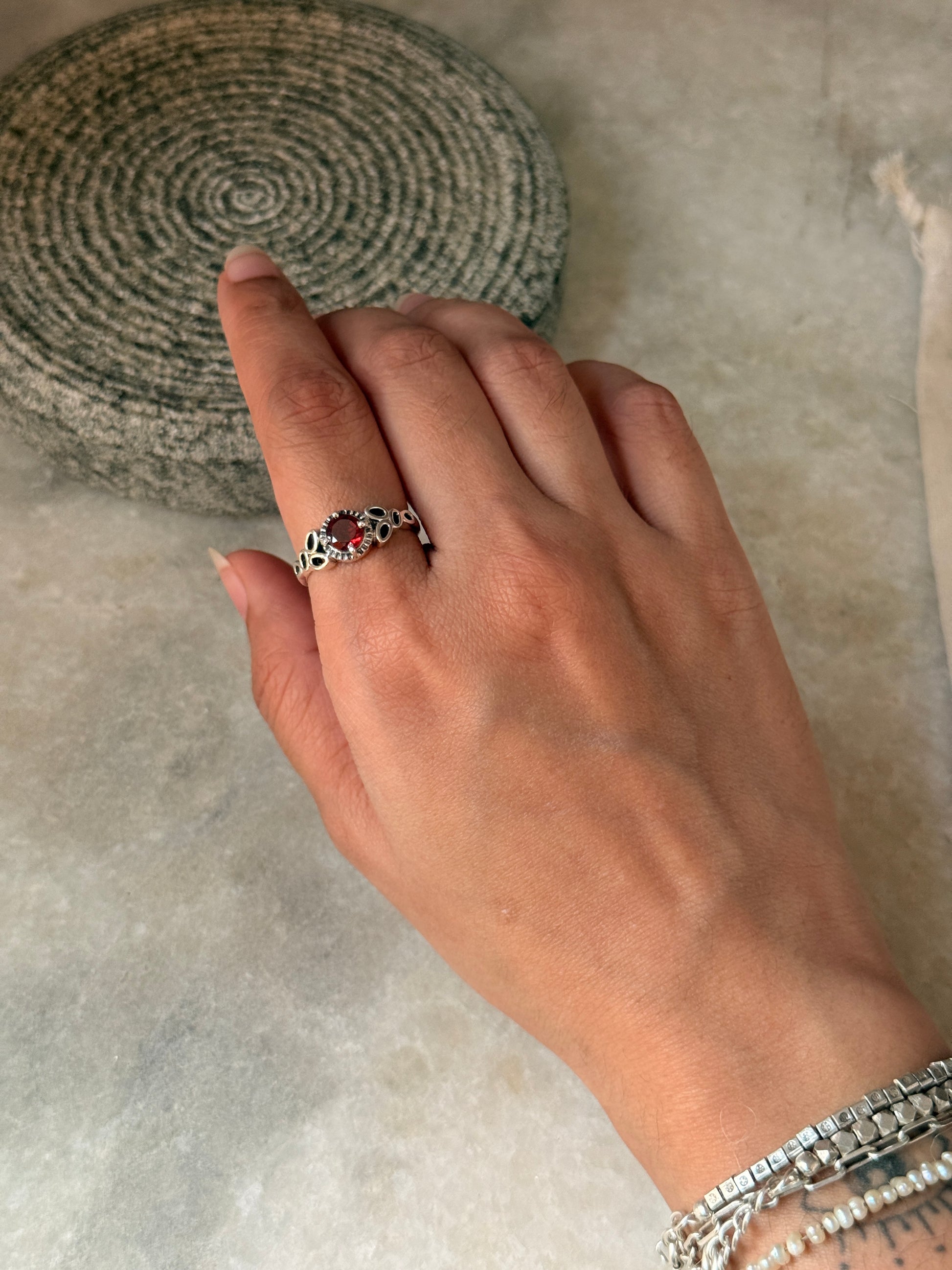 boho style 925 sterling silver garnet vine engraved ring