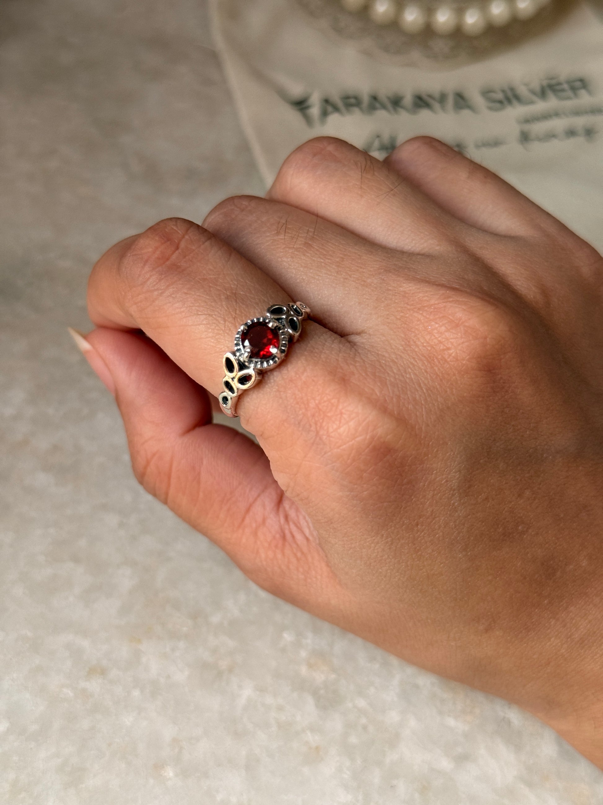 925 sterling silver garnet round vines engraved band ring
