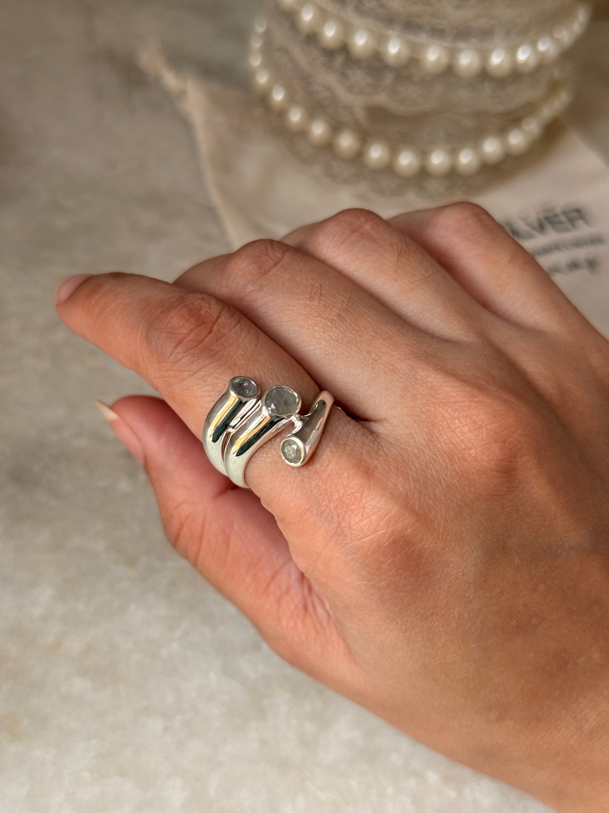 Classic 925 sterling silver labradorite 3 stone statement ring