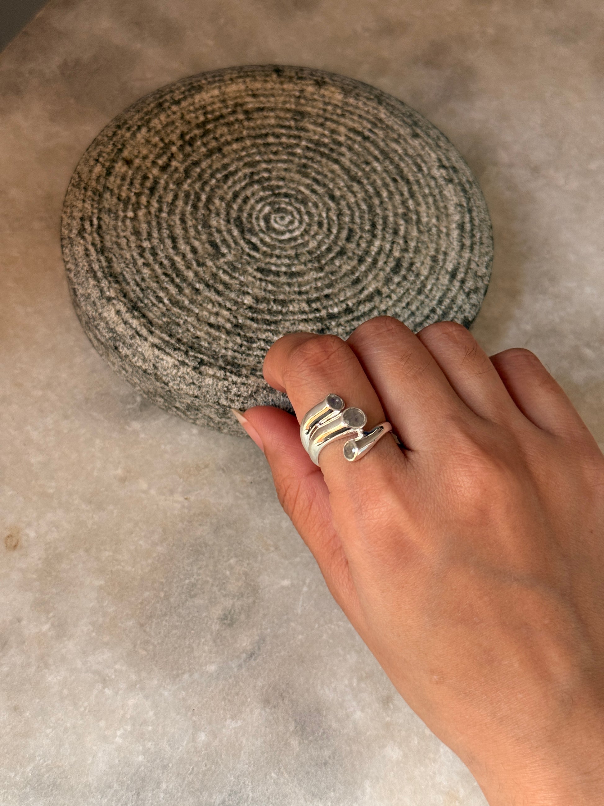 Artisan crafted labradorite three stone statement 925 sterling silver ring