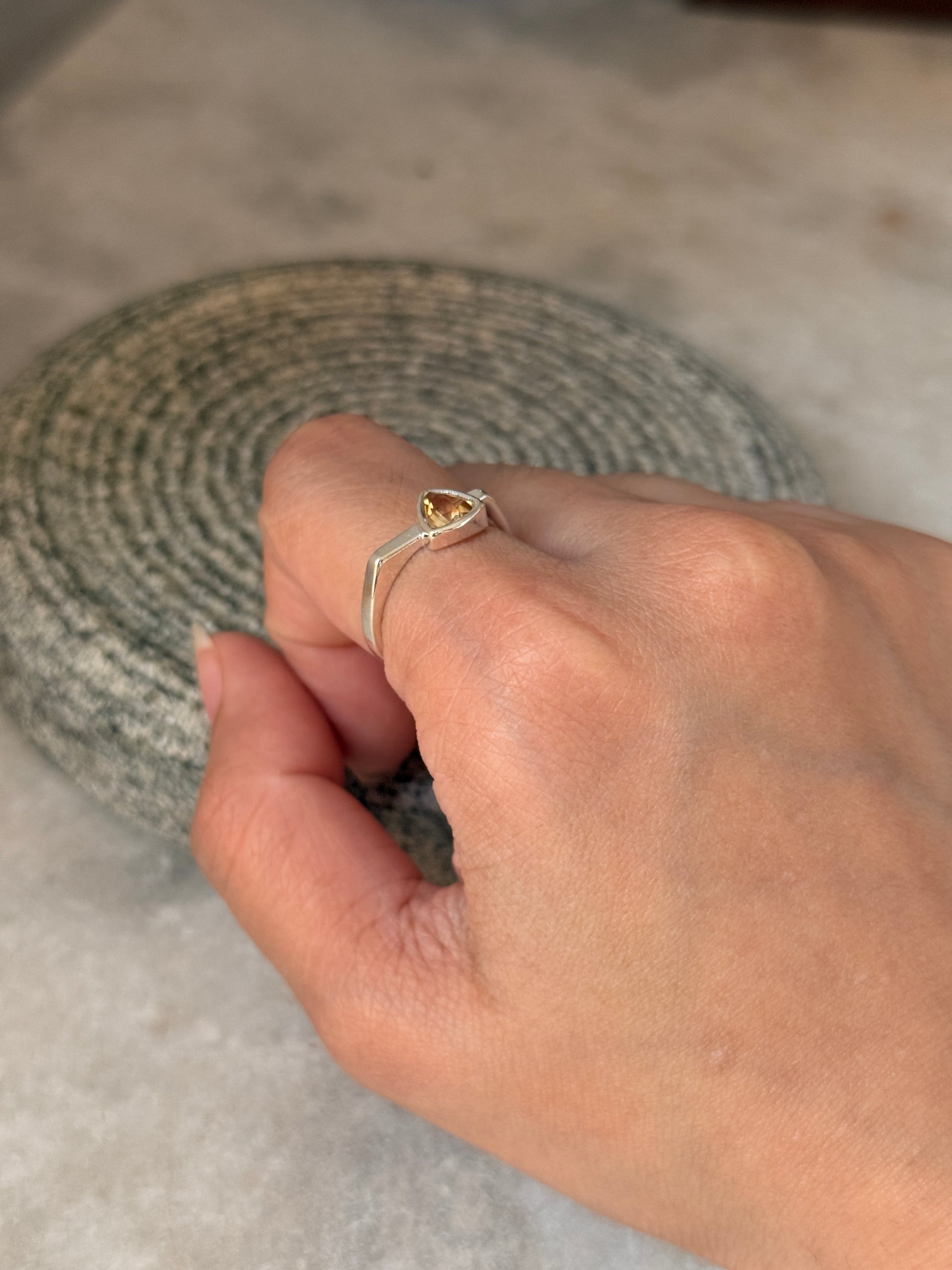 Vintage style 925 sterling silver citrine triangle ring  