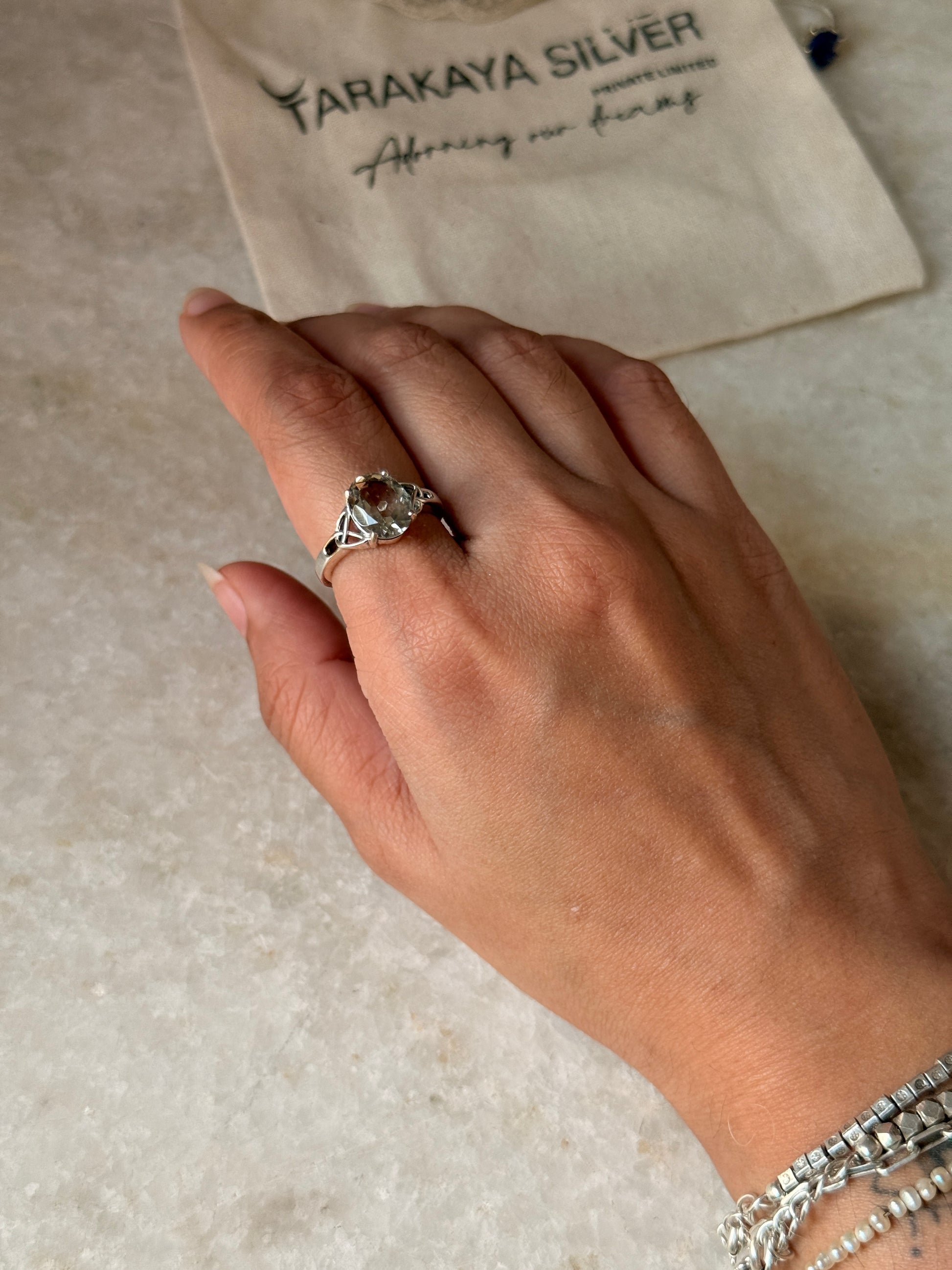 925 sterling silver green amethyst oval celtic knot ring  