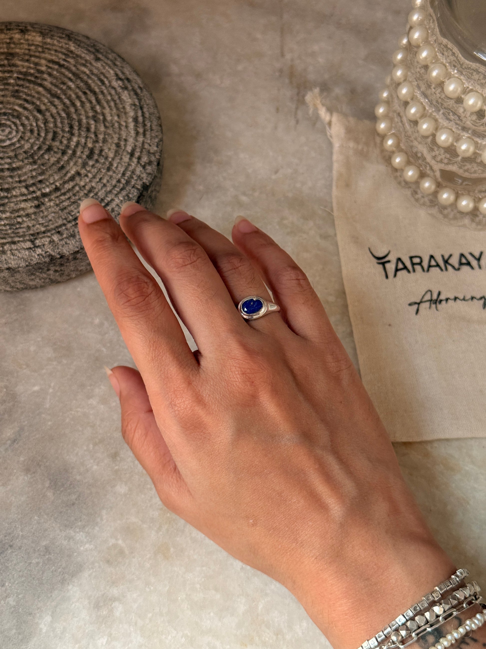 Statement 925 sterling silver lapis lazuli oval ring