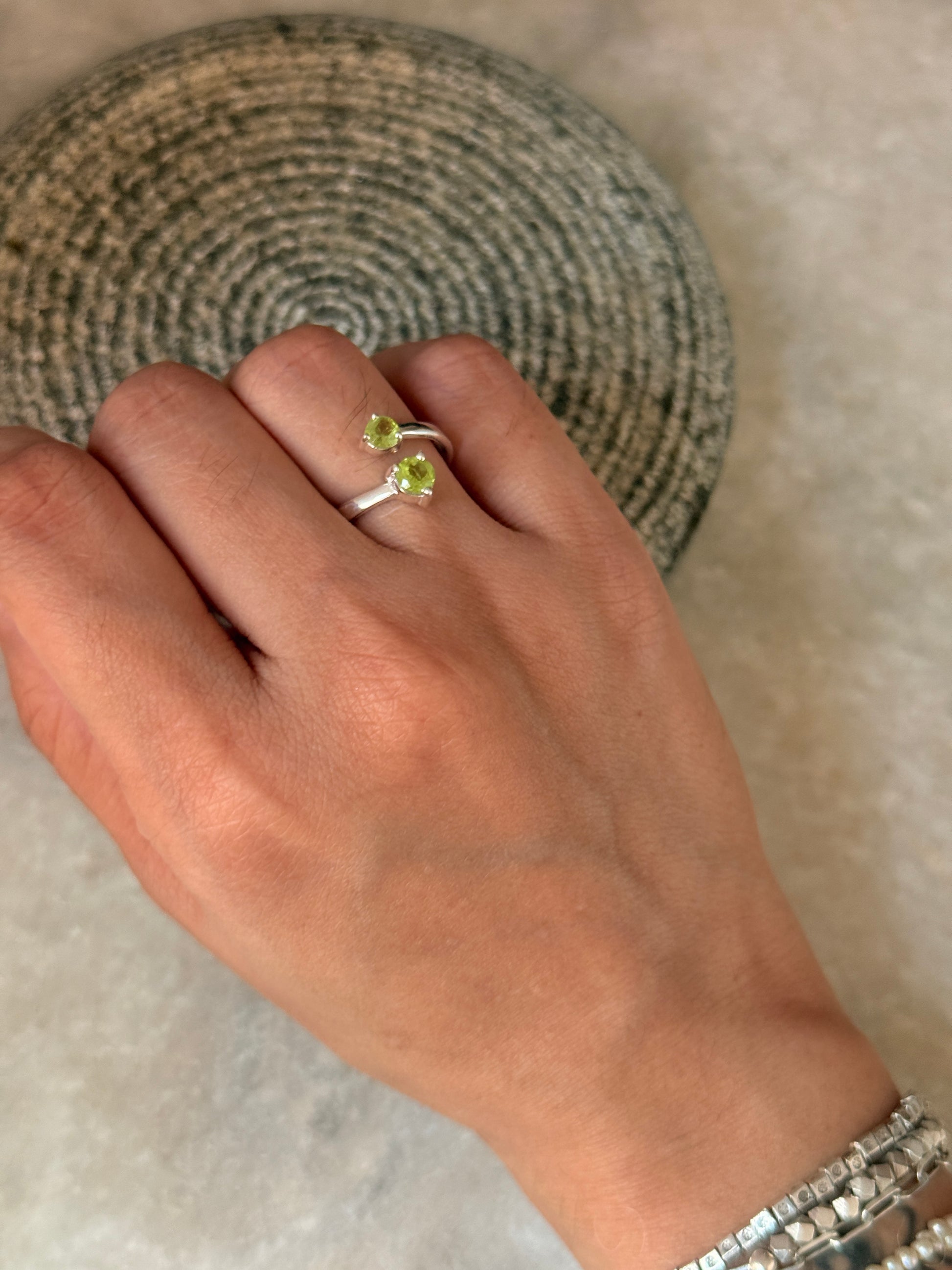 classic 925 sterling silver peridot double stone ring