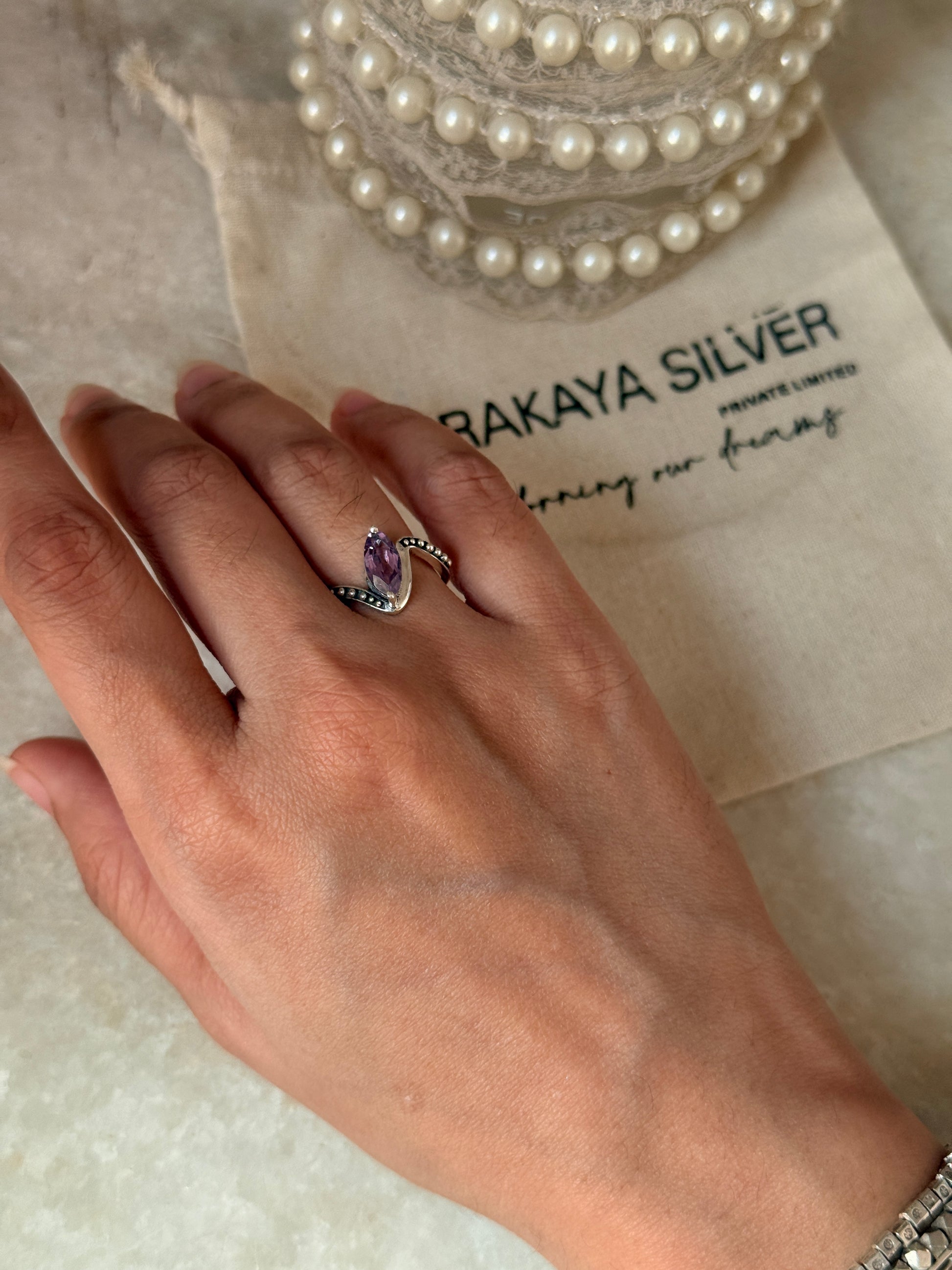 Vintage look 925 sterling silver amethyst marquise rawa ring
