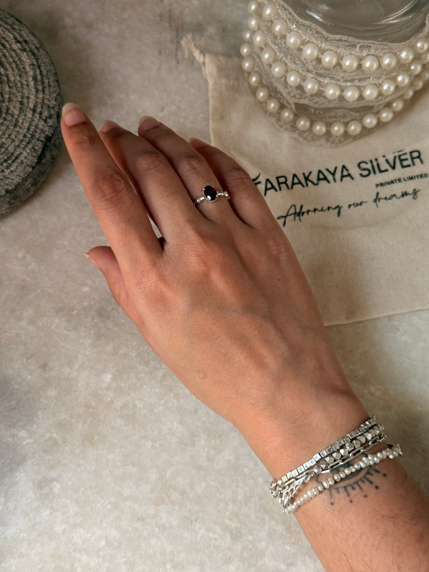 Statement 925 sterling silver garnet oval vintage ring