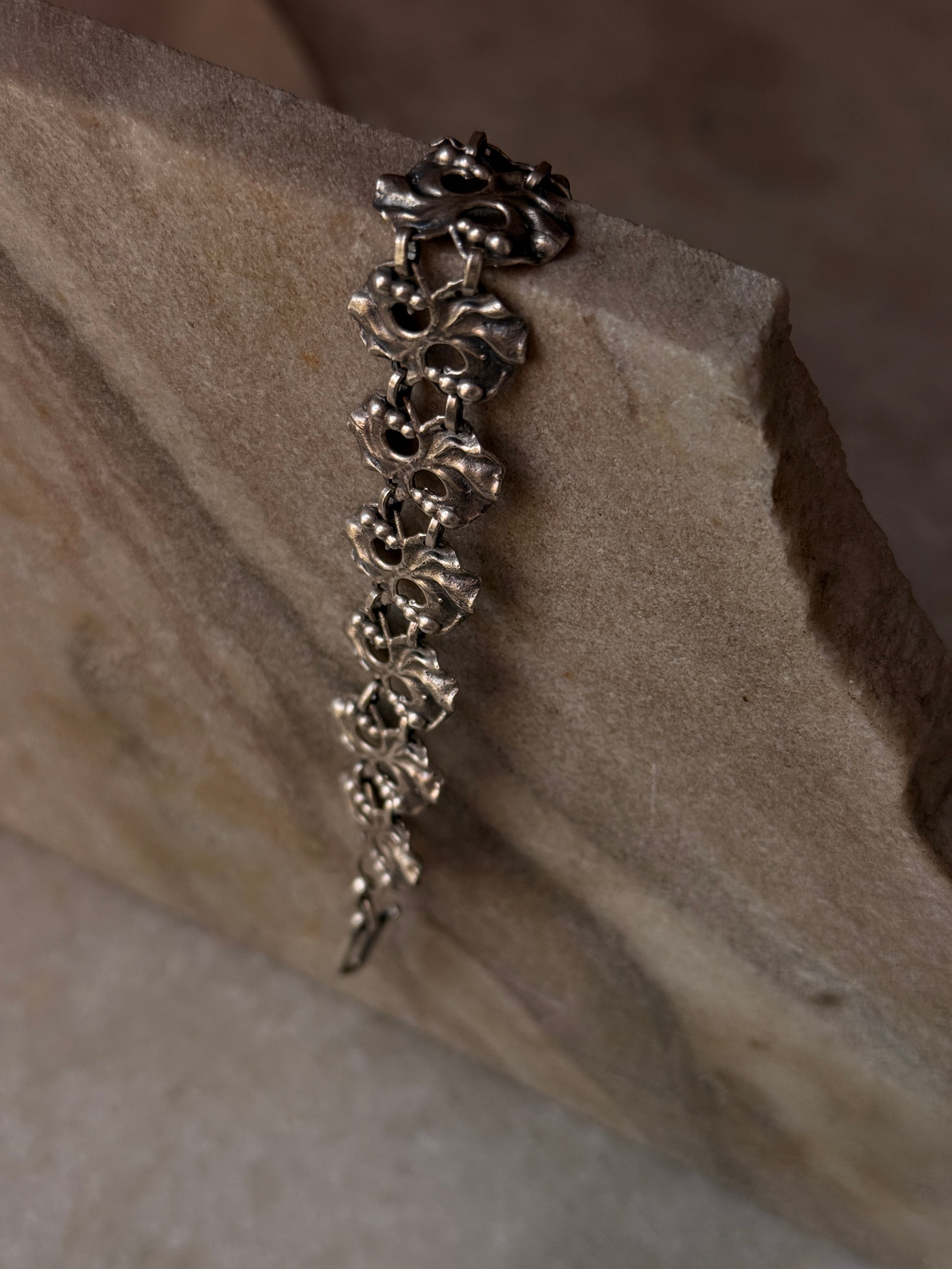 925 Sterling Silver Antique Shell Bracelet