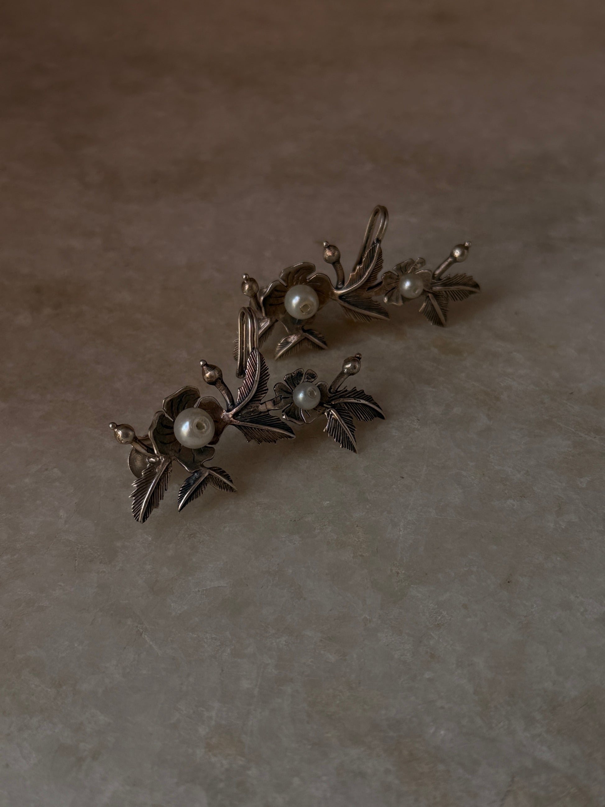 handcrafted 925 sterling silver pearl floral leaf studs