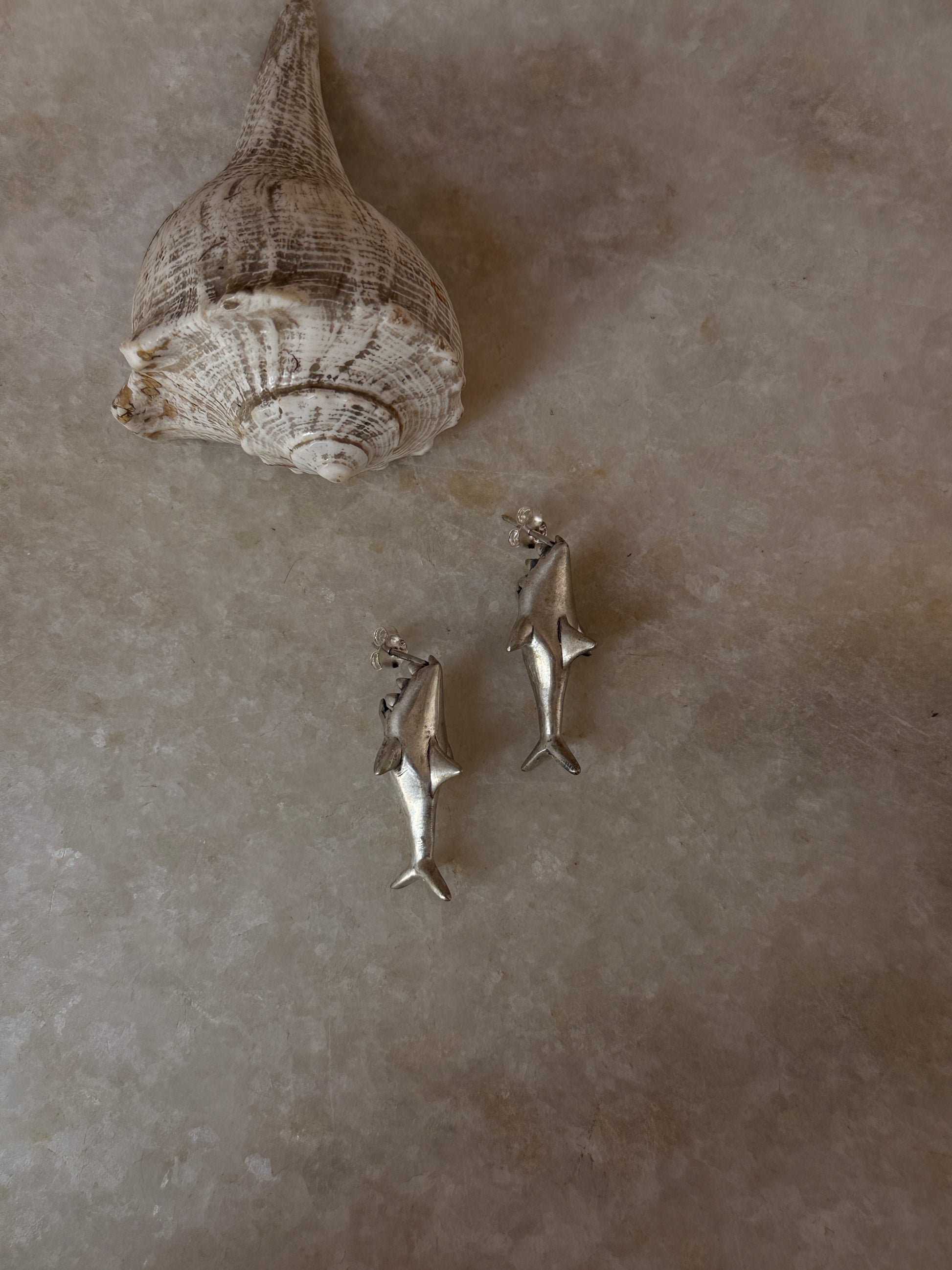 artisan 925 sterling silver shark design stud earrings