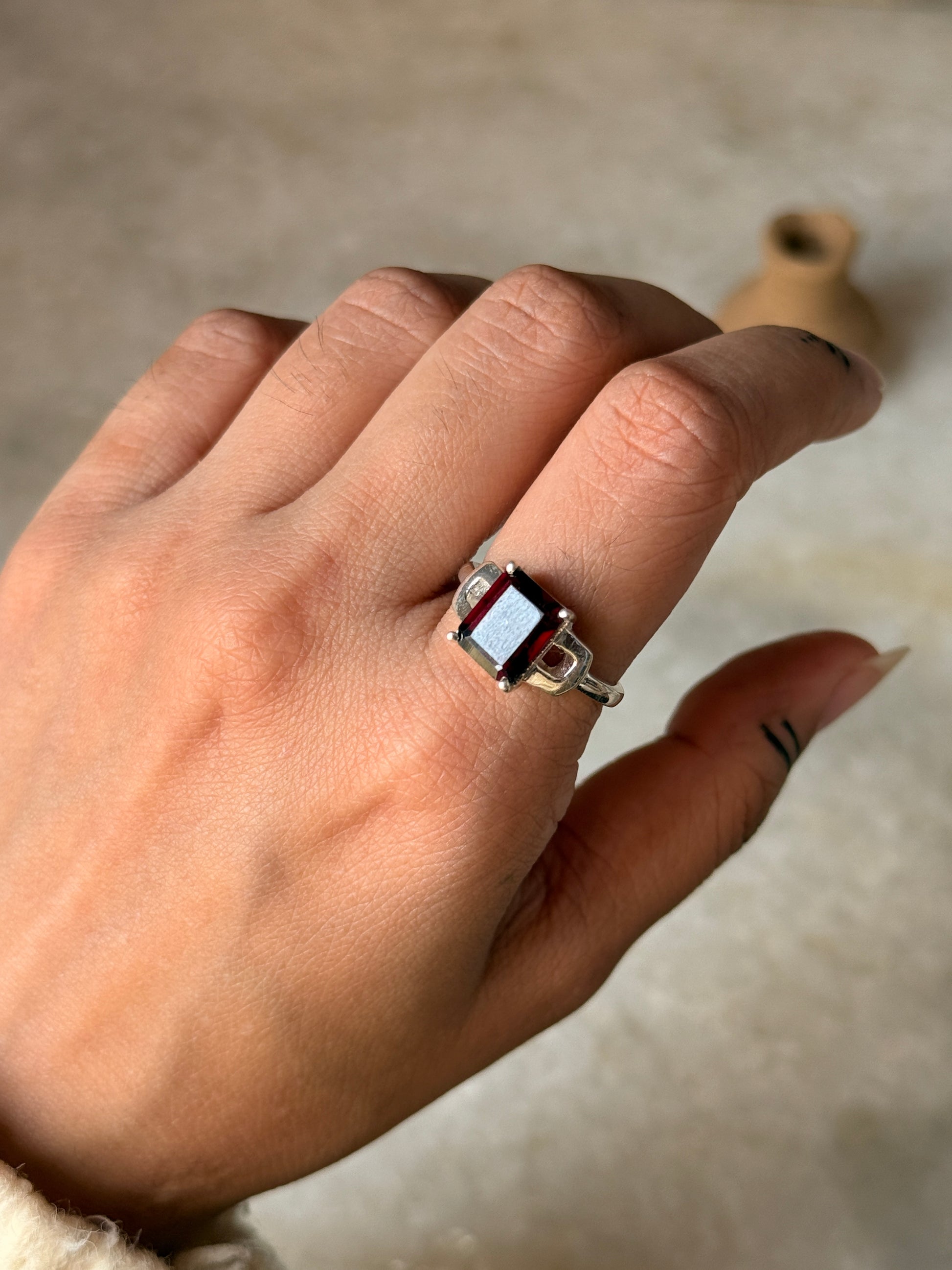 Garnet rectangular cut ring in 925 sterling silver