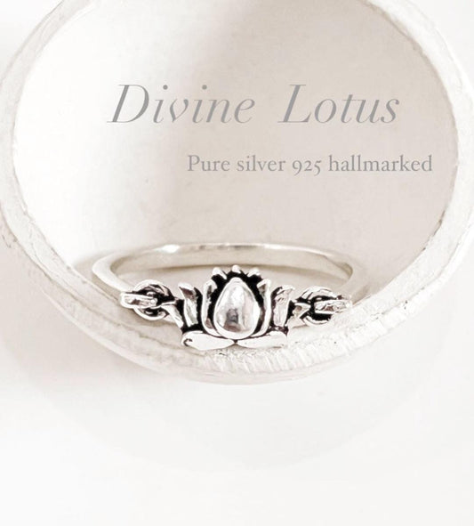 Elegant Silver Ring with Moving Lotus Flower