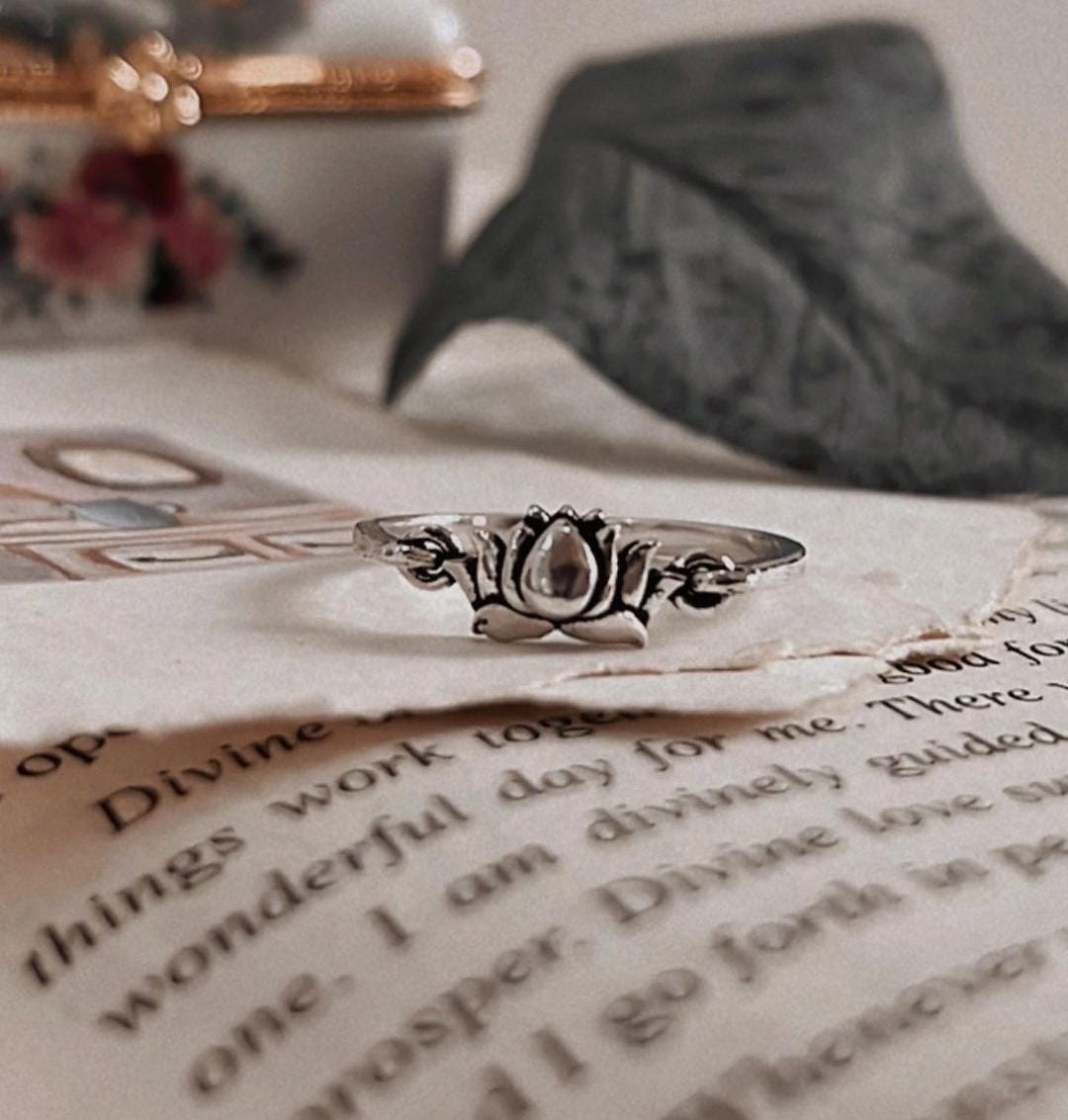 Sterling Silver Moving Lotus Ring