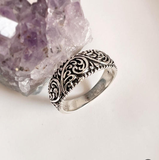 Vintage Motif Thick Band Silver 925 Ring