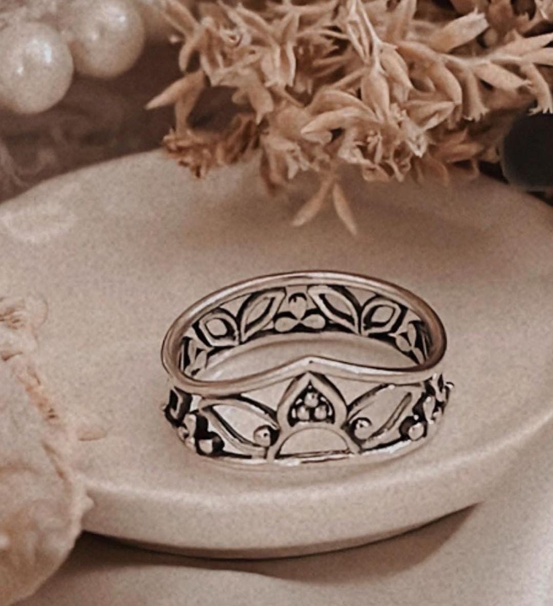 Sterling Silver Garden Band Ring for Nature Lovers