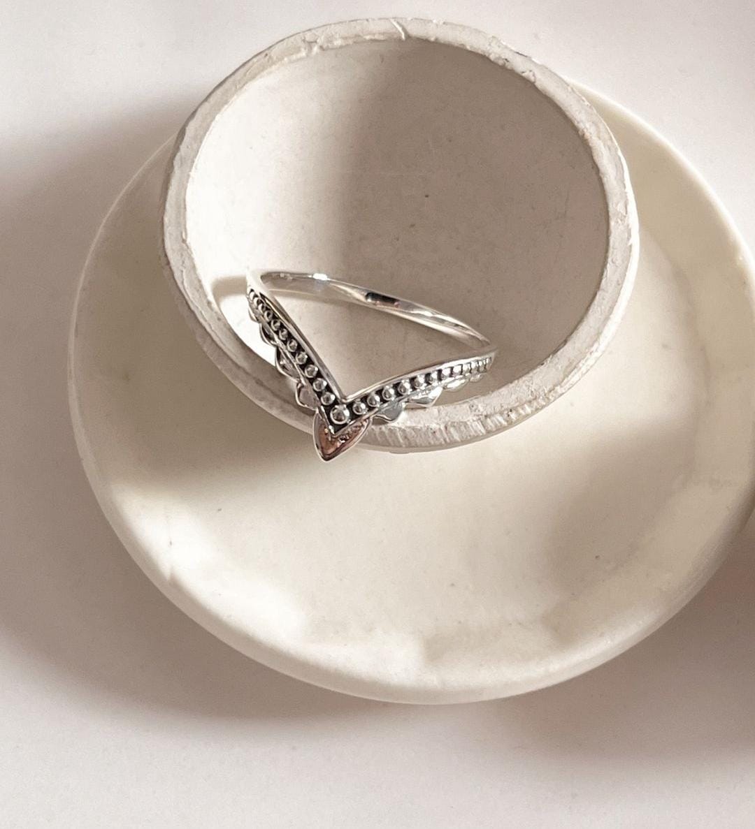V Boho design 925 sterling silver stacking ring