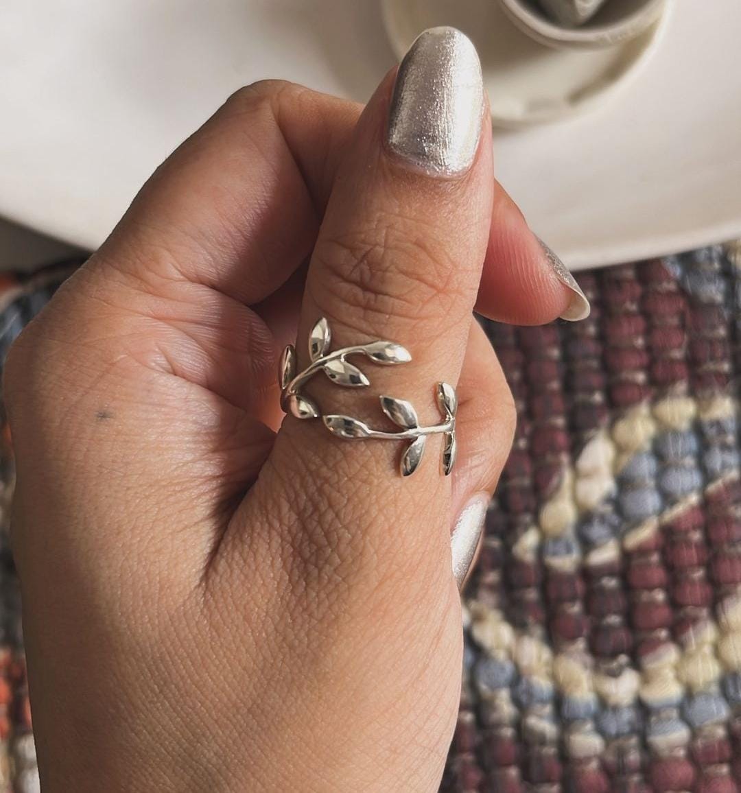 Willow leafy silver ring with adjustable band